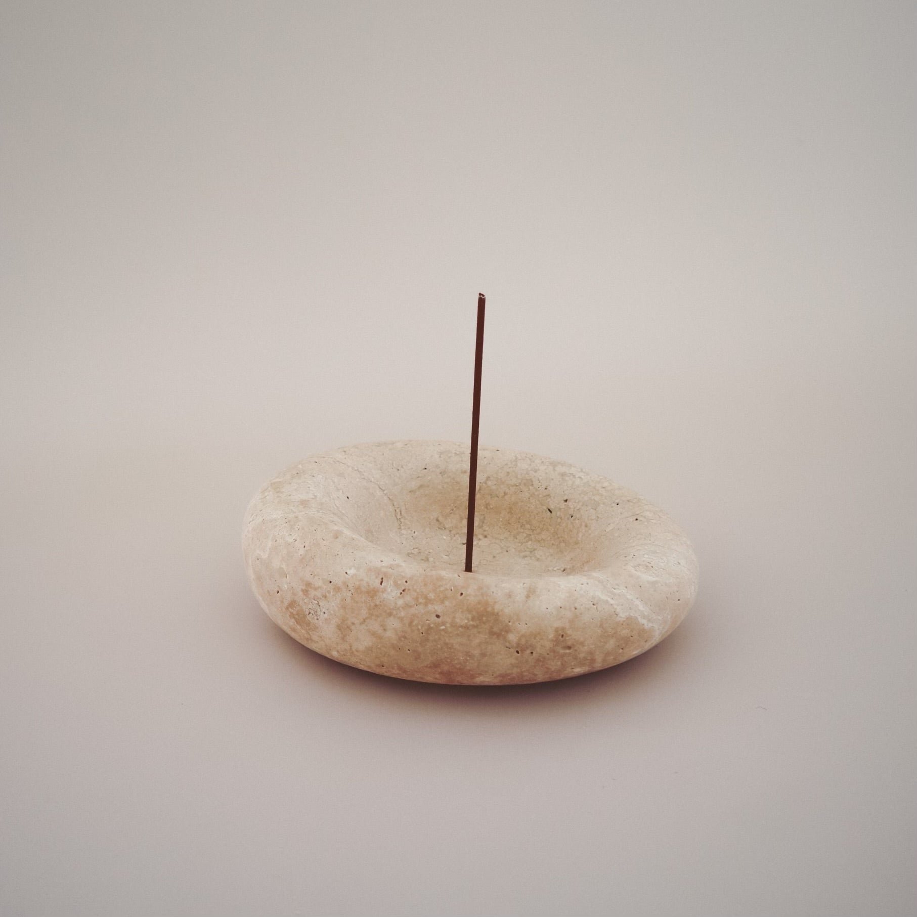 COTHEORY ECLIPSE SCULPTED INCENSE HOLDER BOWL:  BEIGE TRAVERTINE