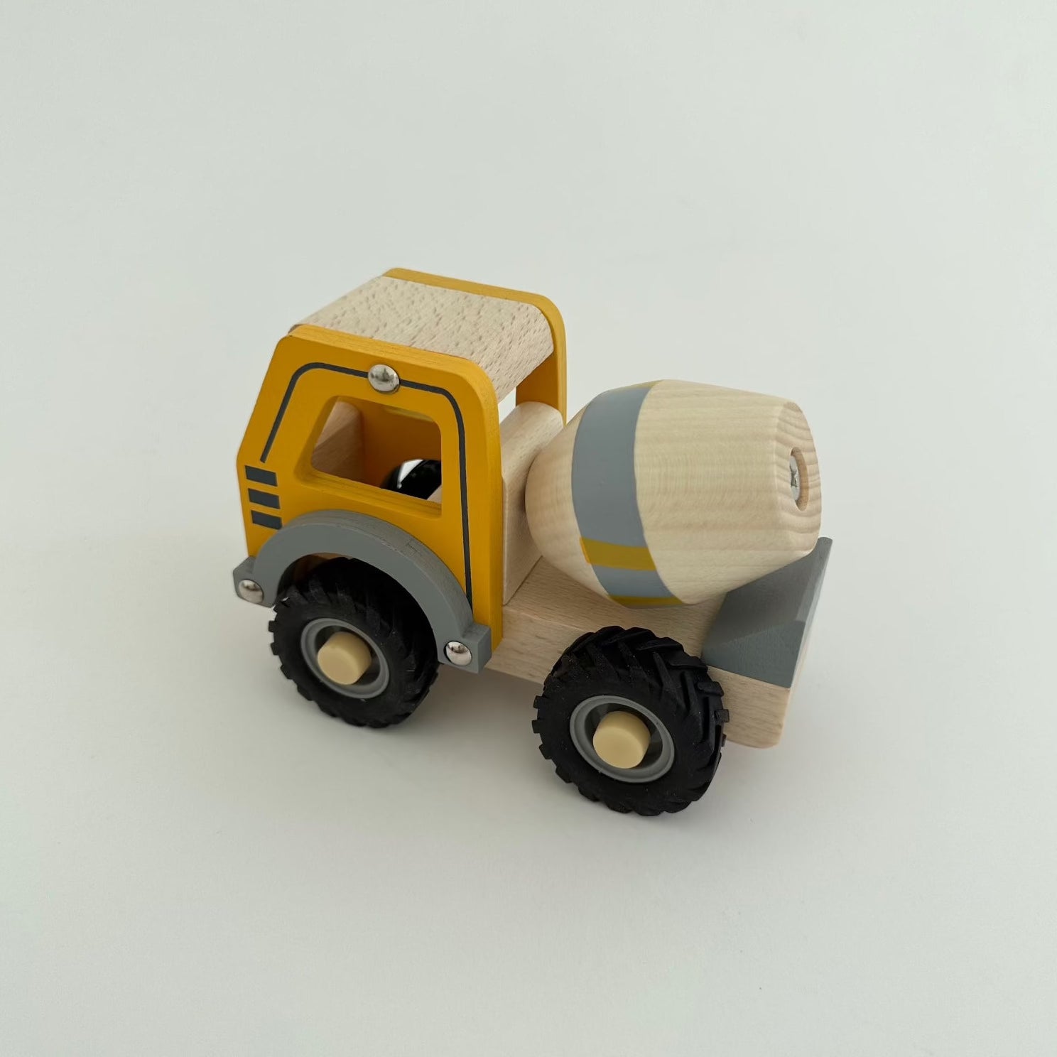 CONSTRUCTION TRUCK WITH RUBBER WHEELS