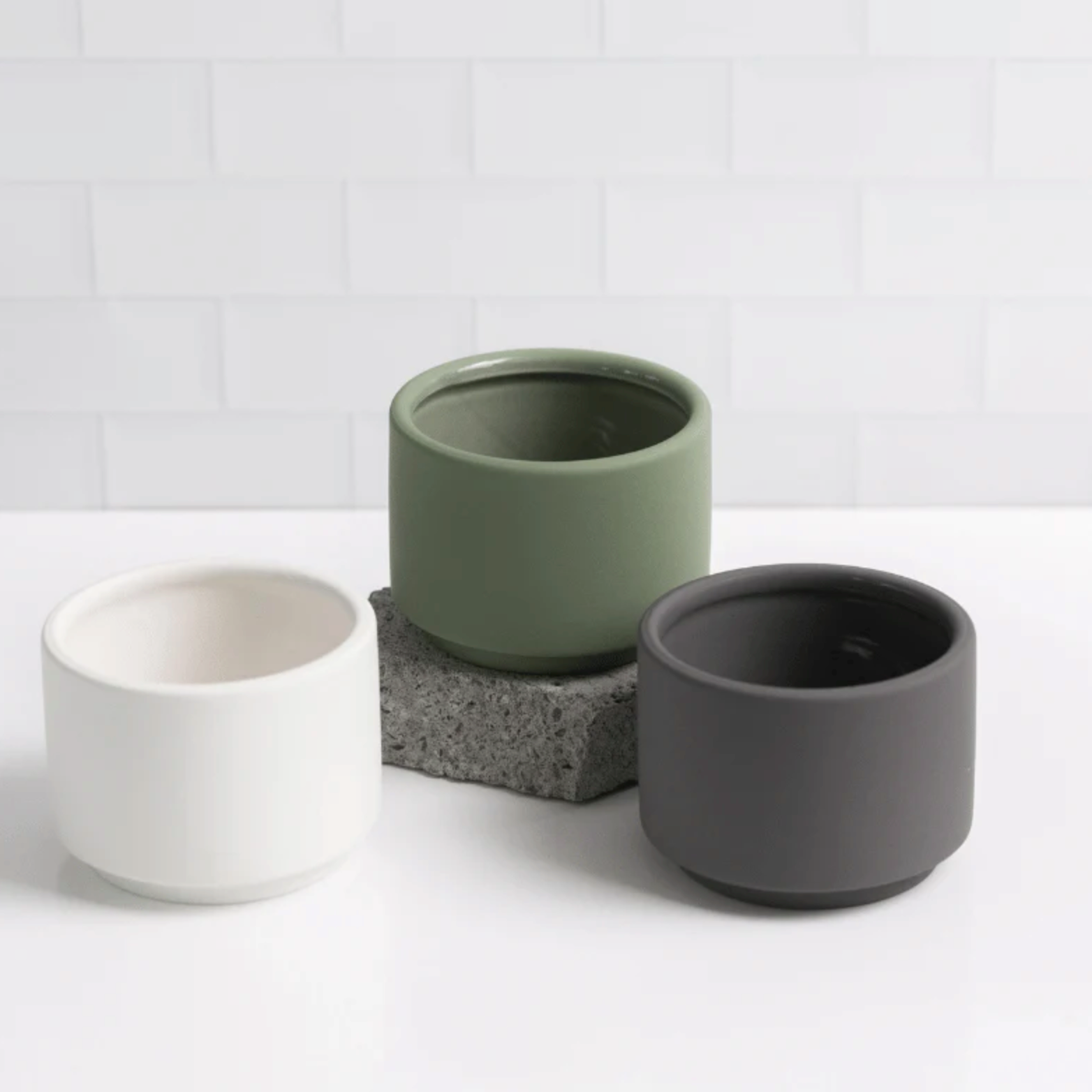 SEED & SPROUT CERAMIC EVERYTHING POT: GRAPHITE