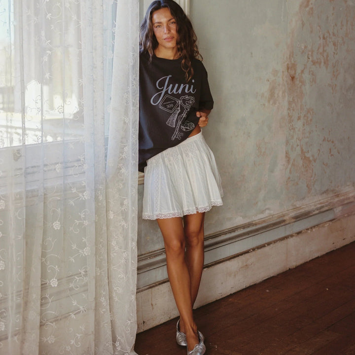 JUNI WOMENS SOFIE MINI SKIRT: BLANC