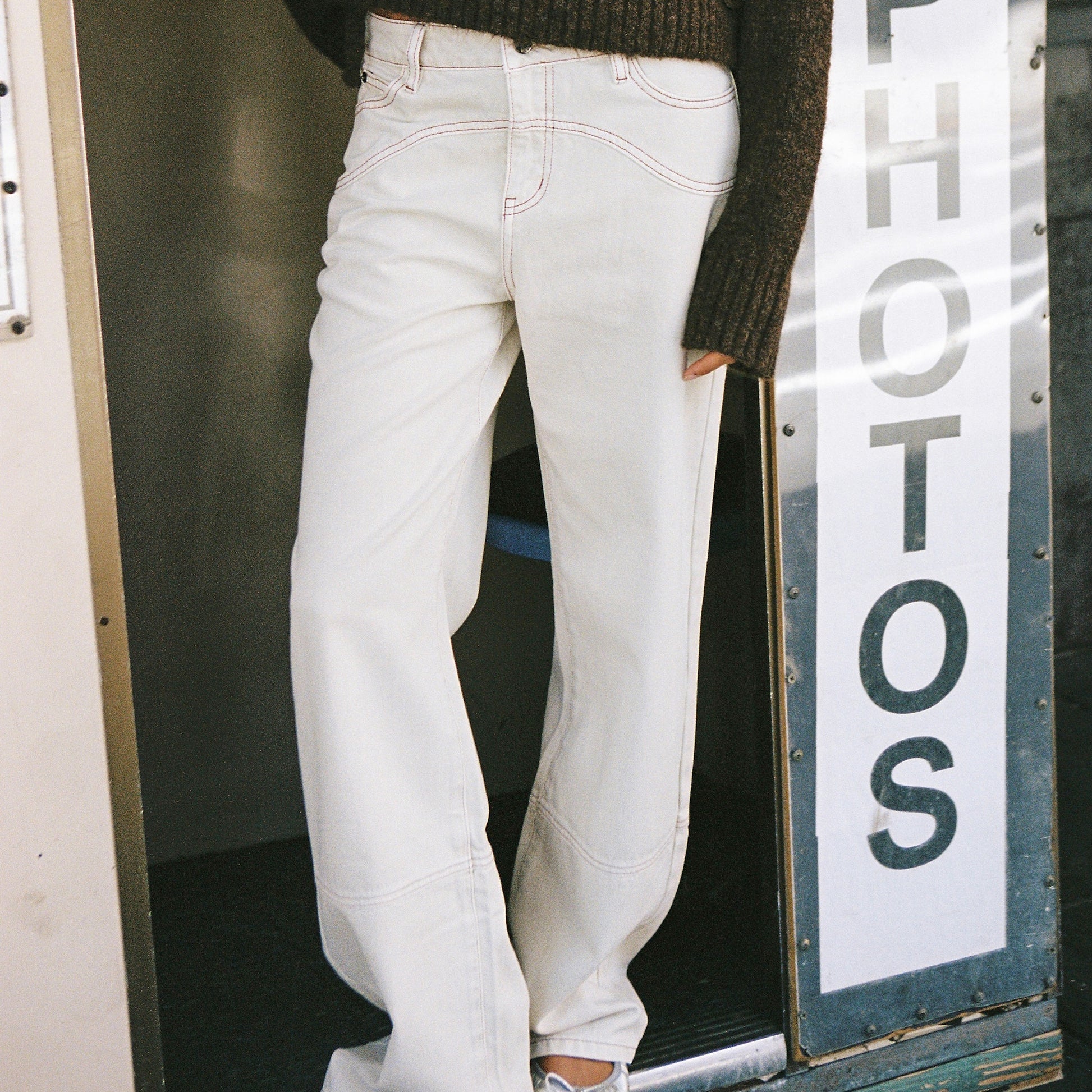 JUNI ARIANA JEAN: ECRU