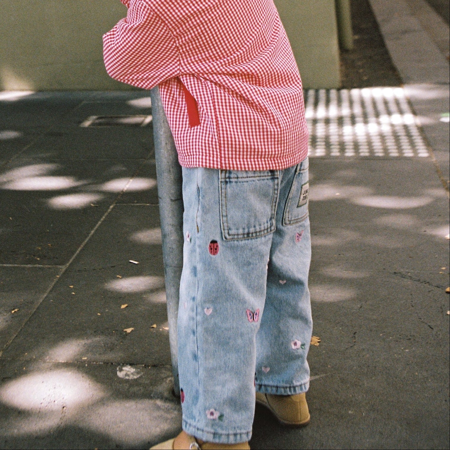 JUNI JNR BLAIR JEAN: GARDEN EMBROIDERY