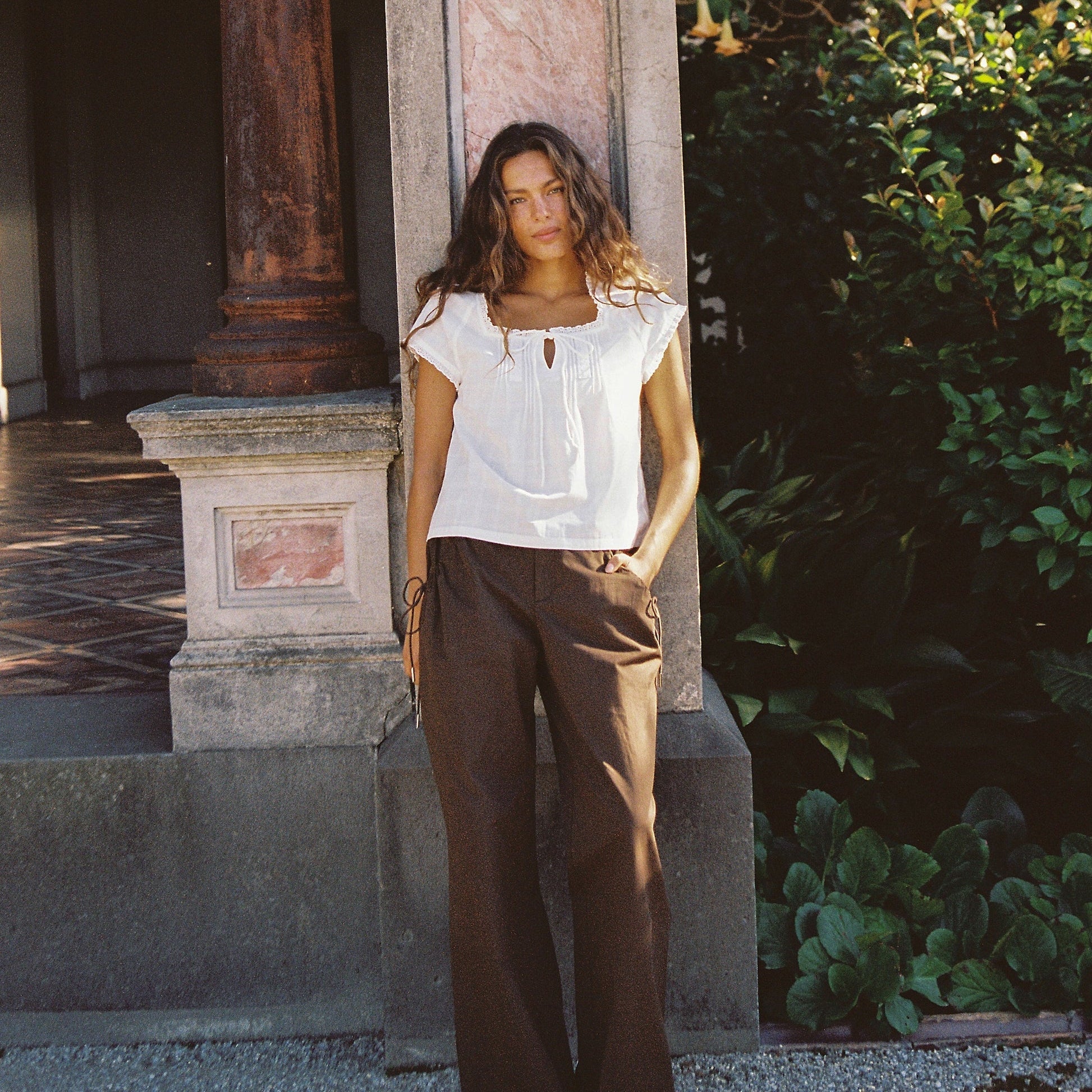 JUNI WOMENS AMELIA BLOUSE: BLANC