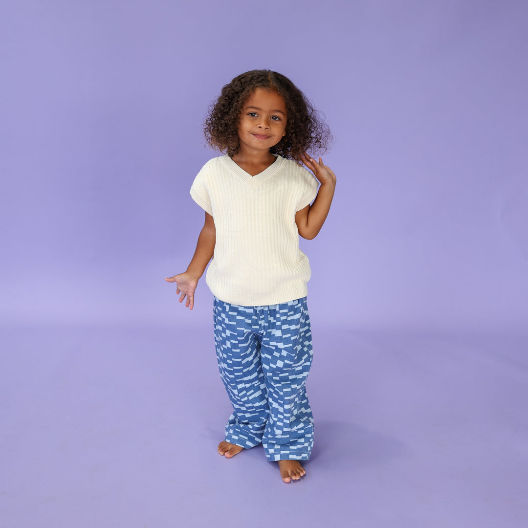 GROWN CHUNKY RIB V-NECK VEST: MILK