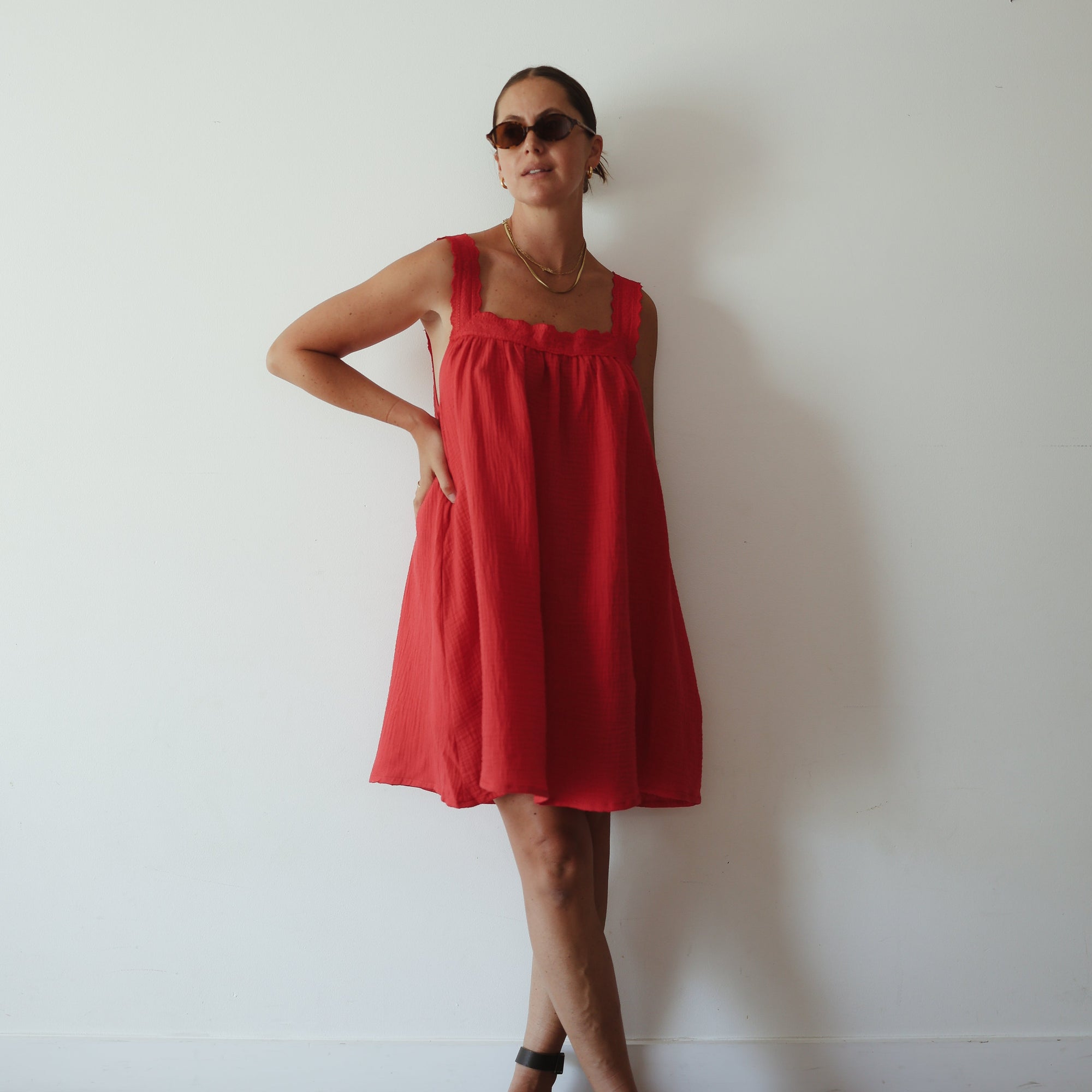 ALAKAI JUNO LACE NECK MINI DRESS: RED