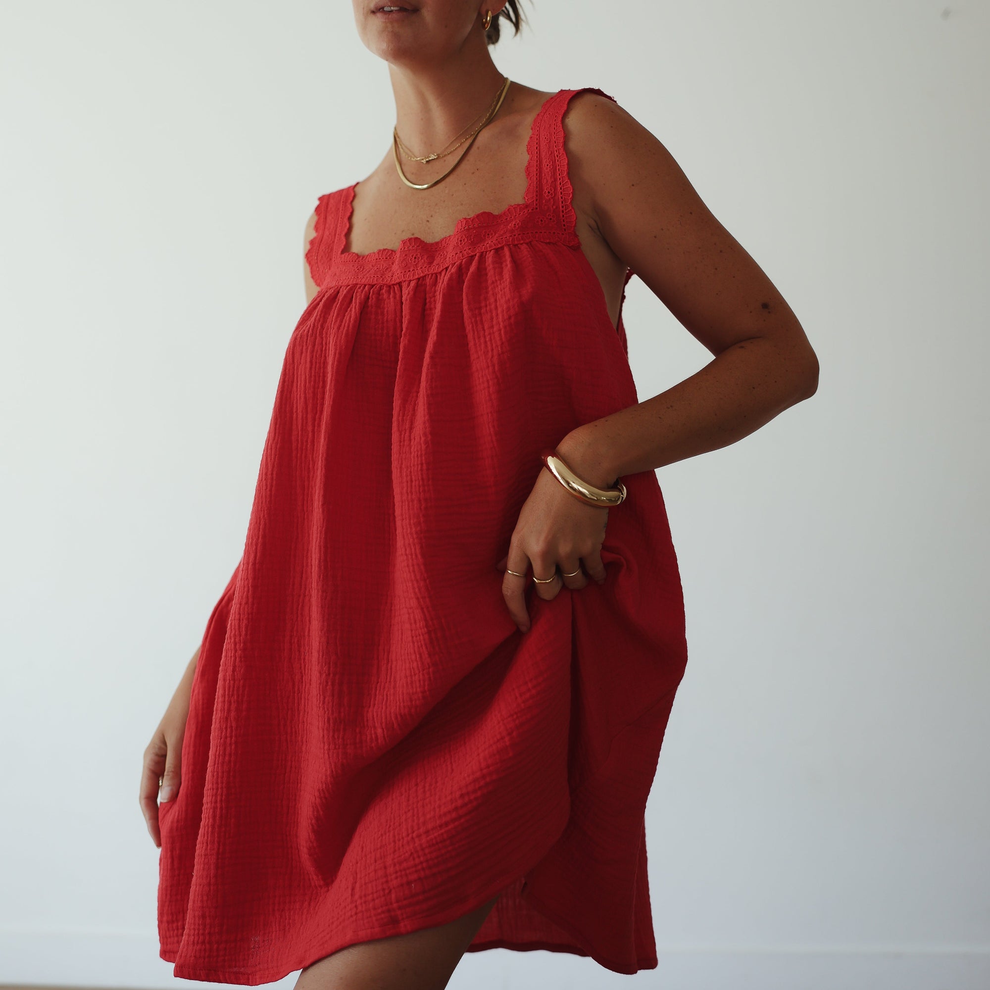 ALAKAI JUNO LACE NECK MINI DRESS: RED