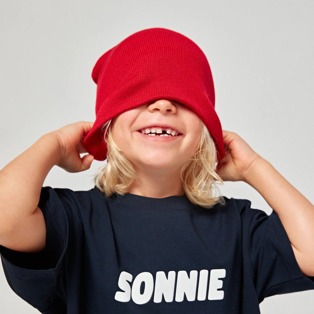 SONNIE CLASSIC KNIT BEANIE: TEAM RED