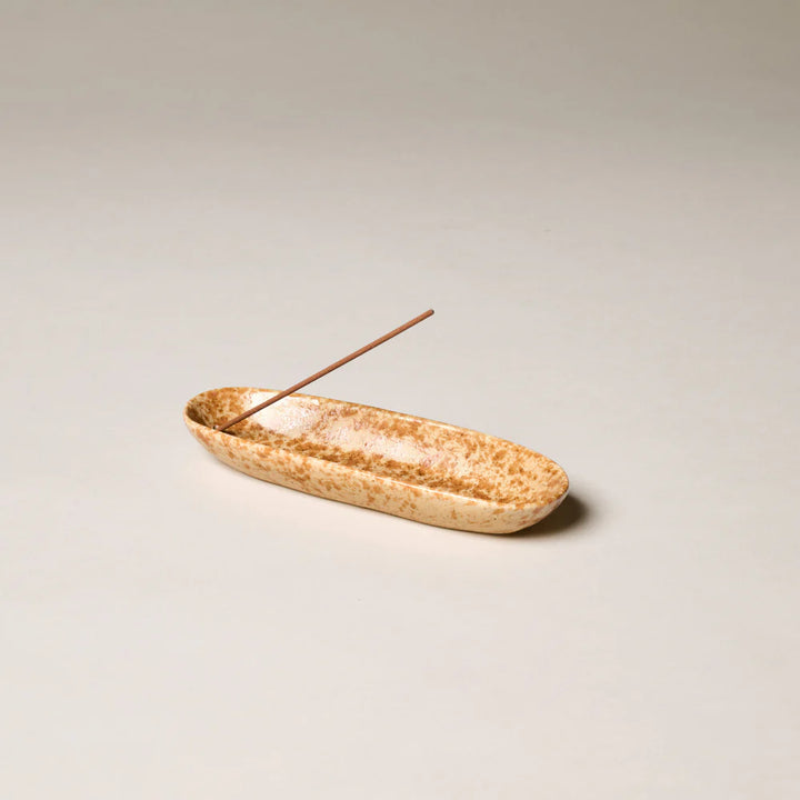 GENTLE HABITS THE COLLECTOR CERAMIC INCENSE HOLDER: BROWN SPECKLE