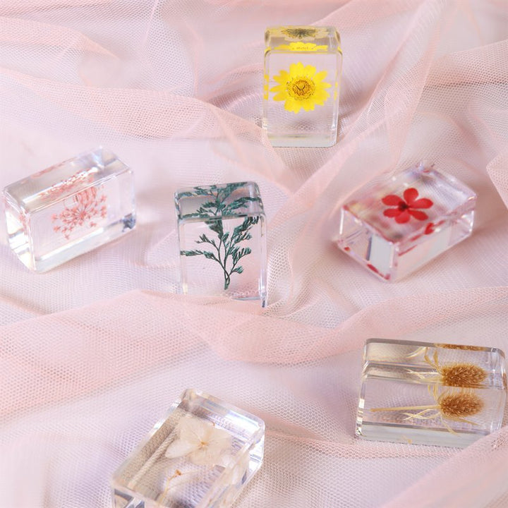 KLEVERING CUBE WILDFLOWER: SMALL