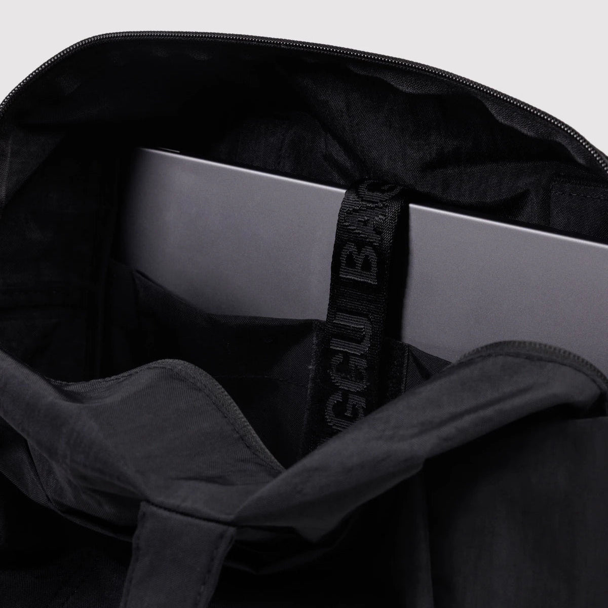 BAGGU EVERYDAY CLOUD BAG: BLACK