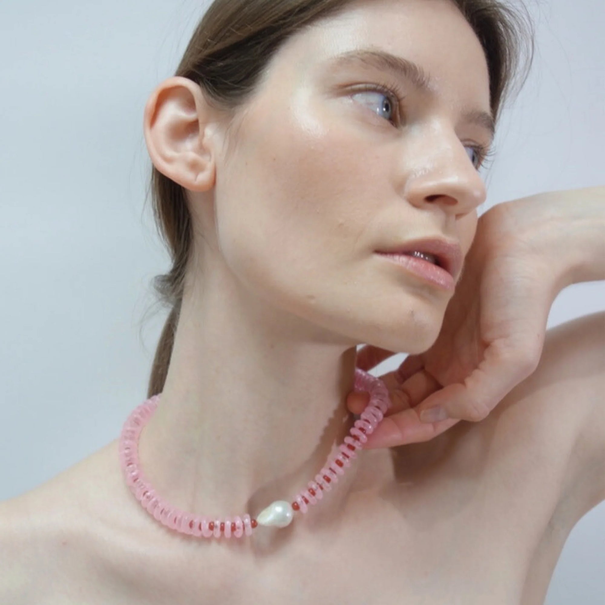 SANDRALEXANDRA RONDELLE WAVE NECKLACE: PINK & RED