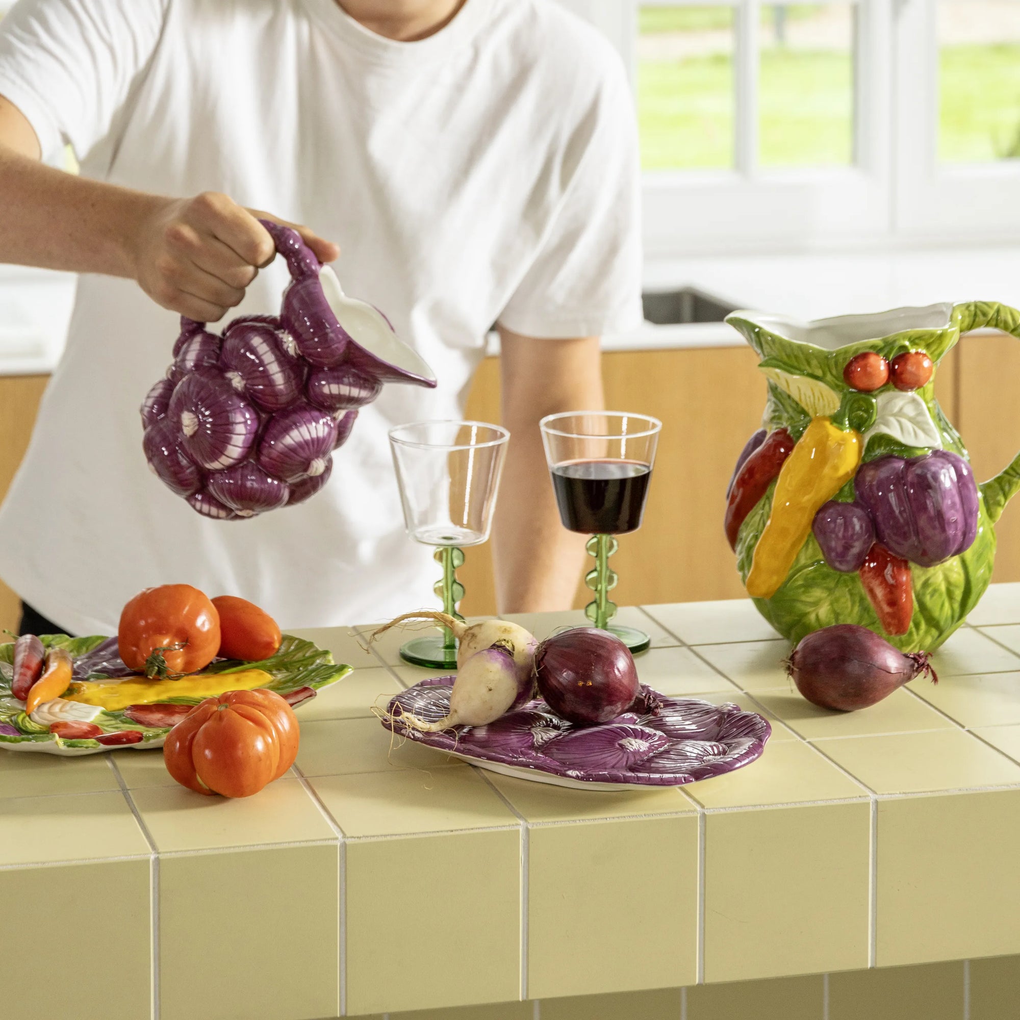 KLEVERING JUG: LEGUME PEPPER