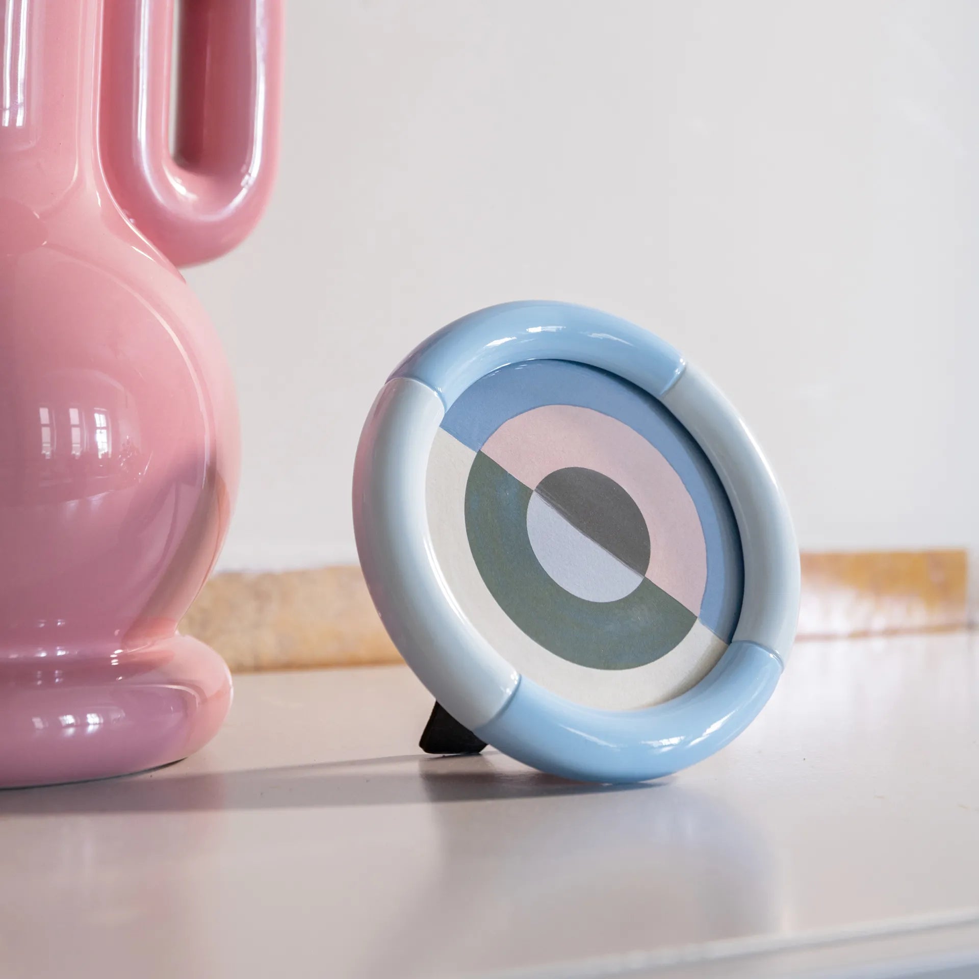 KLEVERING RIFT ROUND PHOTO FRAME: ICE BLUE / MED