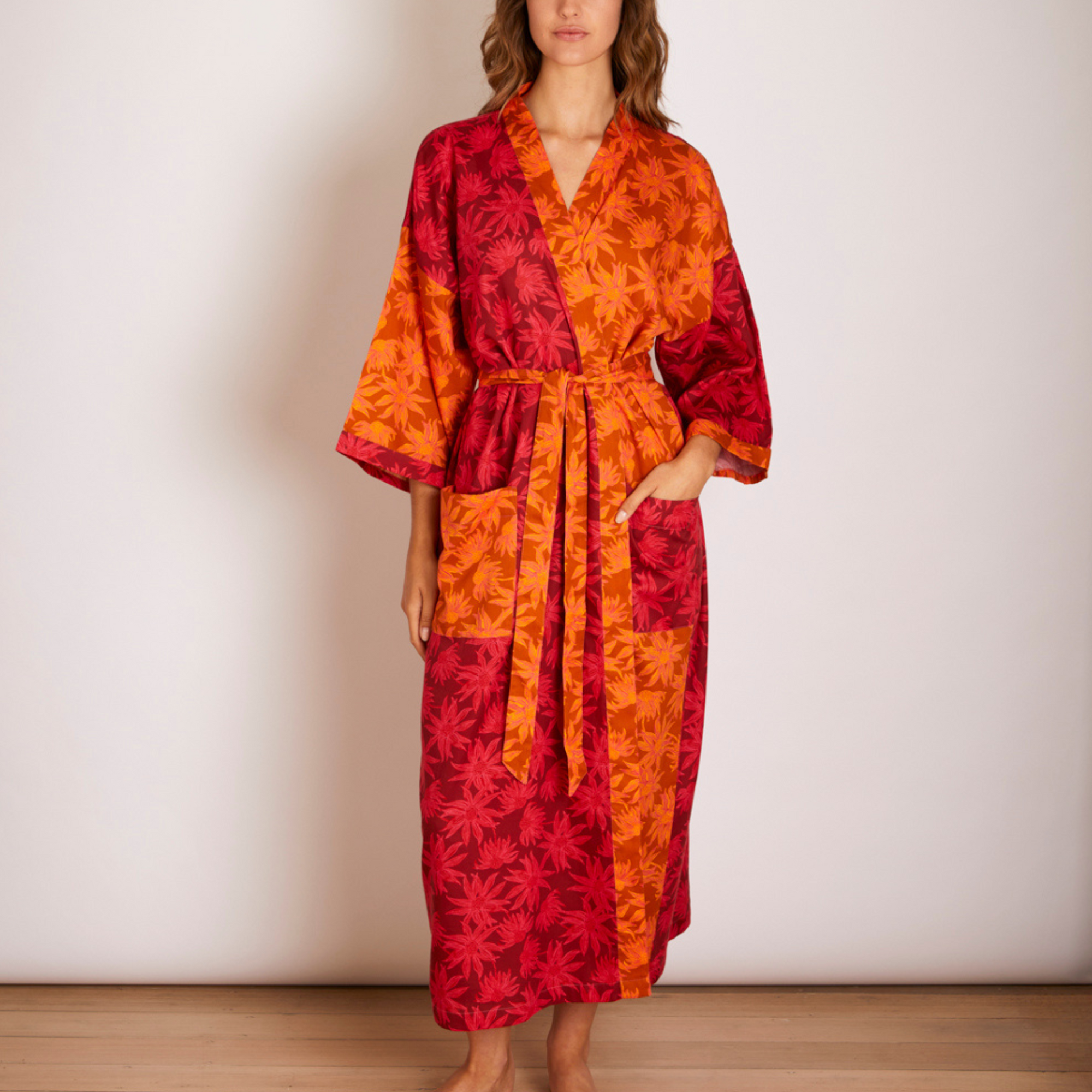 BONNIE AND NEIL FLANNEL FLOWER ROBE: CERISE TAN