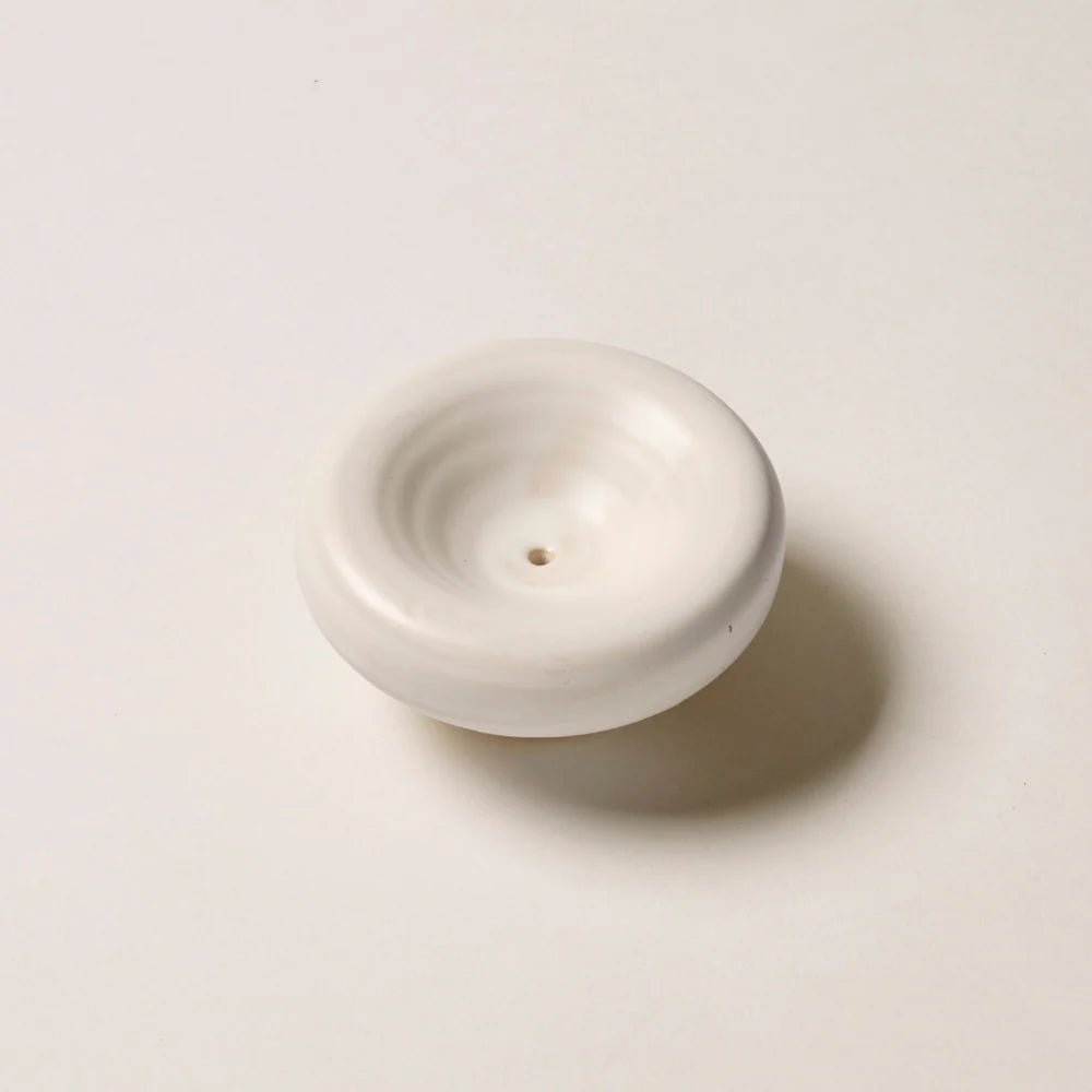 GENTLE HABITS THE VESSEL INCENSE HOLDER: CREAM