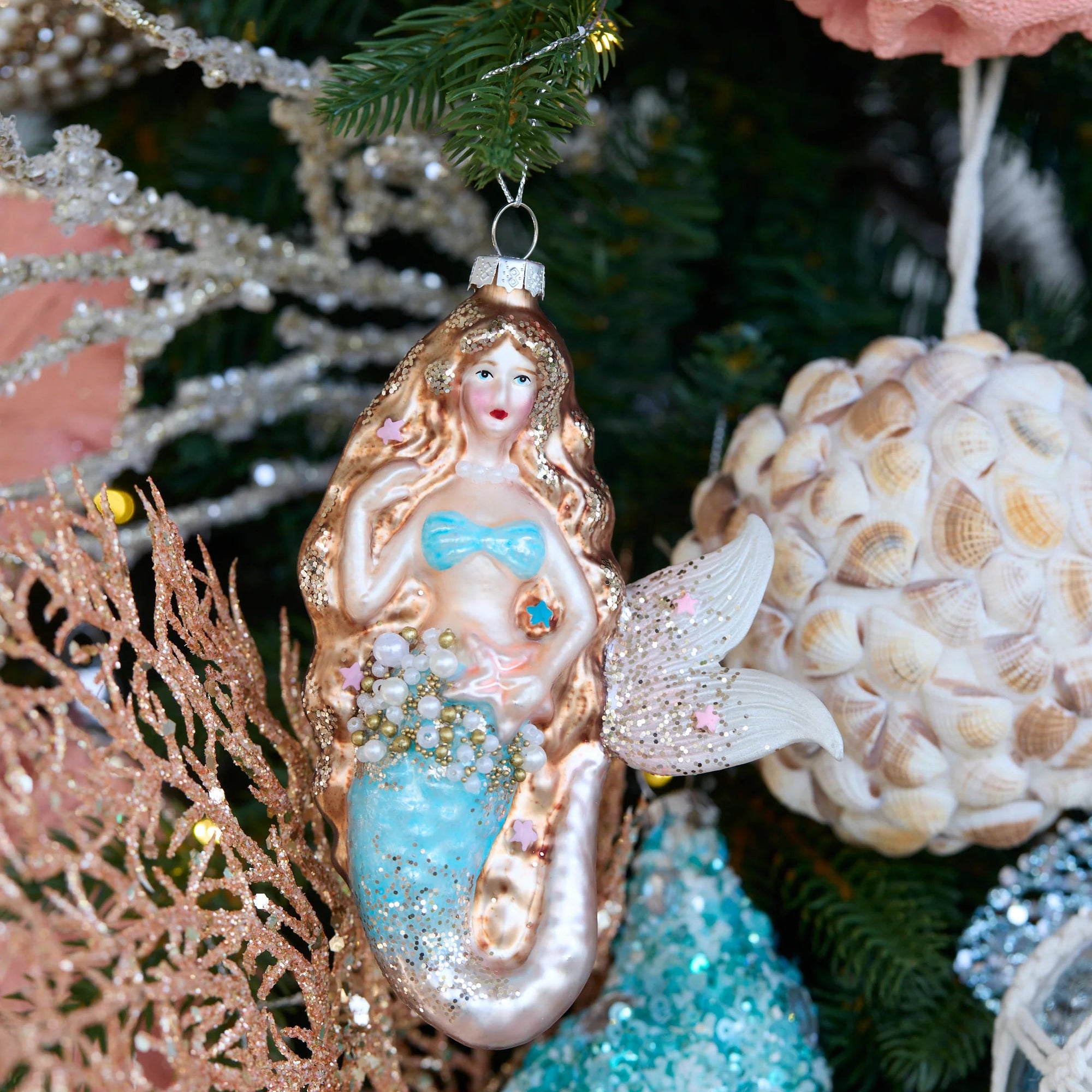 HANGING RETRO PEARL MERMAID