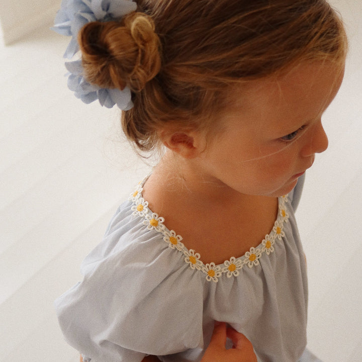 KONGES SLOJD CELEBRATION FLOWER HAIR CLIP 2PC: PLEIN AIR, lifestyle