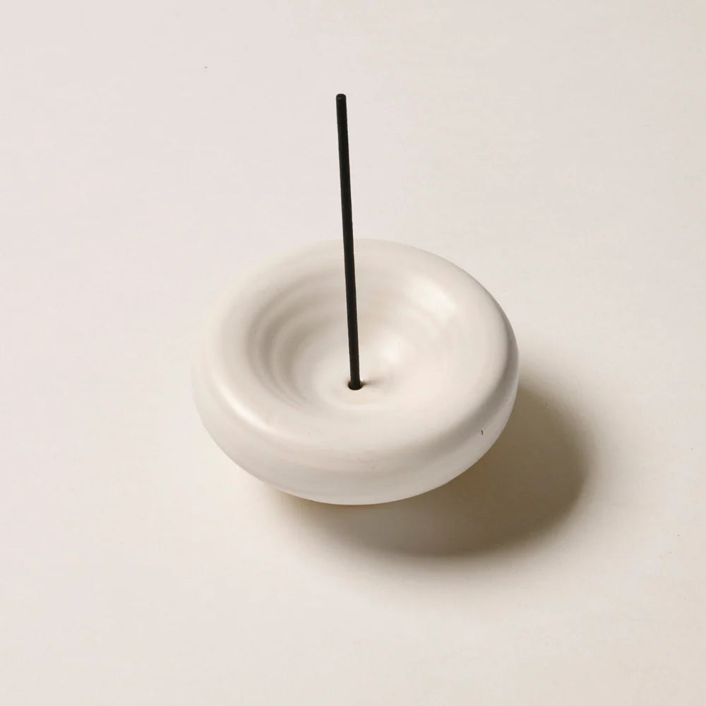 GENTLE HABITS THE VESSEL INCENSE HOLDER: CREAM