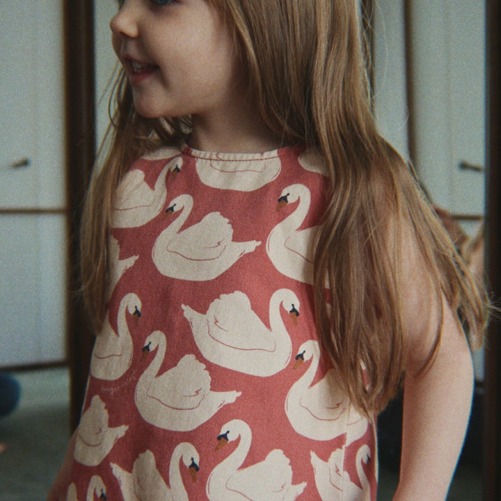 Konges Sløjd Magot Bow Dress GOTS: Swan Rose, lifestyle