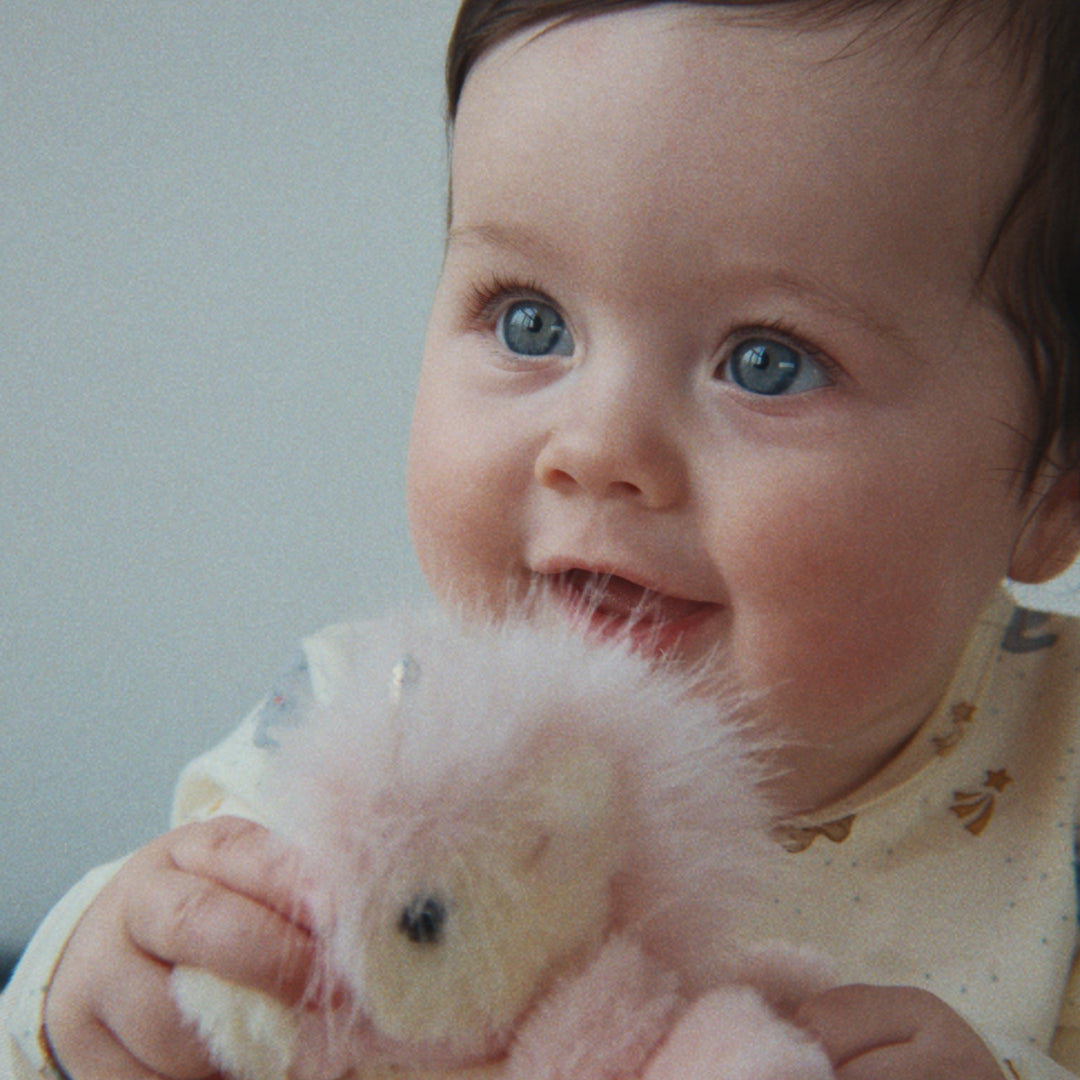 Konges Sløjd Unicorn Activity Toy: Off White, lifestyle