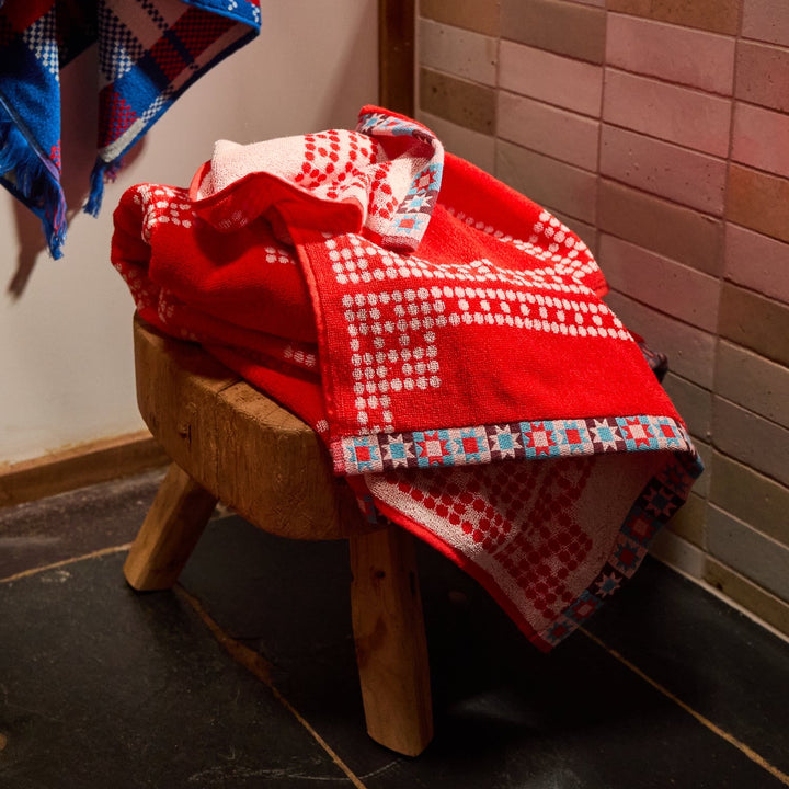 Sage &amp; Clare Bonny Bath Sheet, Poppy
