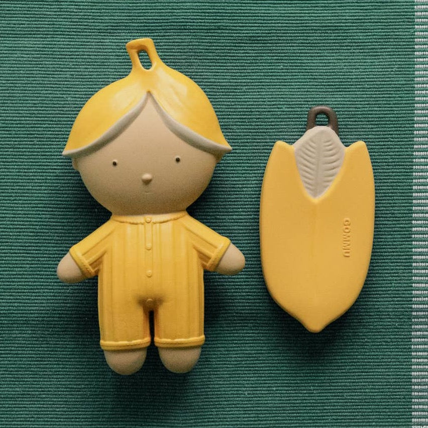 GOMMU BANANA TEETHER, YELLOW/VANILLA