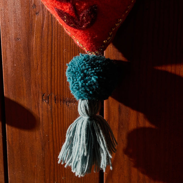 SAGE &amp; CLARE SADIE FELT HEART DOOR DECORATION