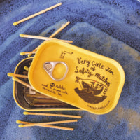 VERY CUTE TIN OF SAFETY MATCHES: YELLOW