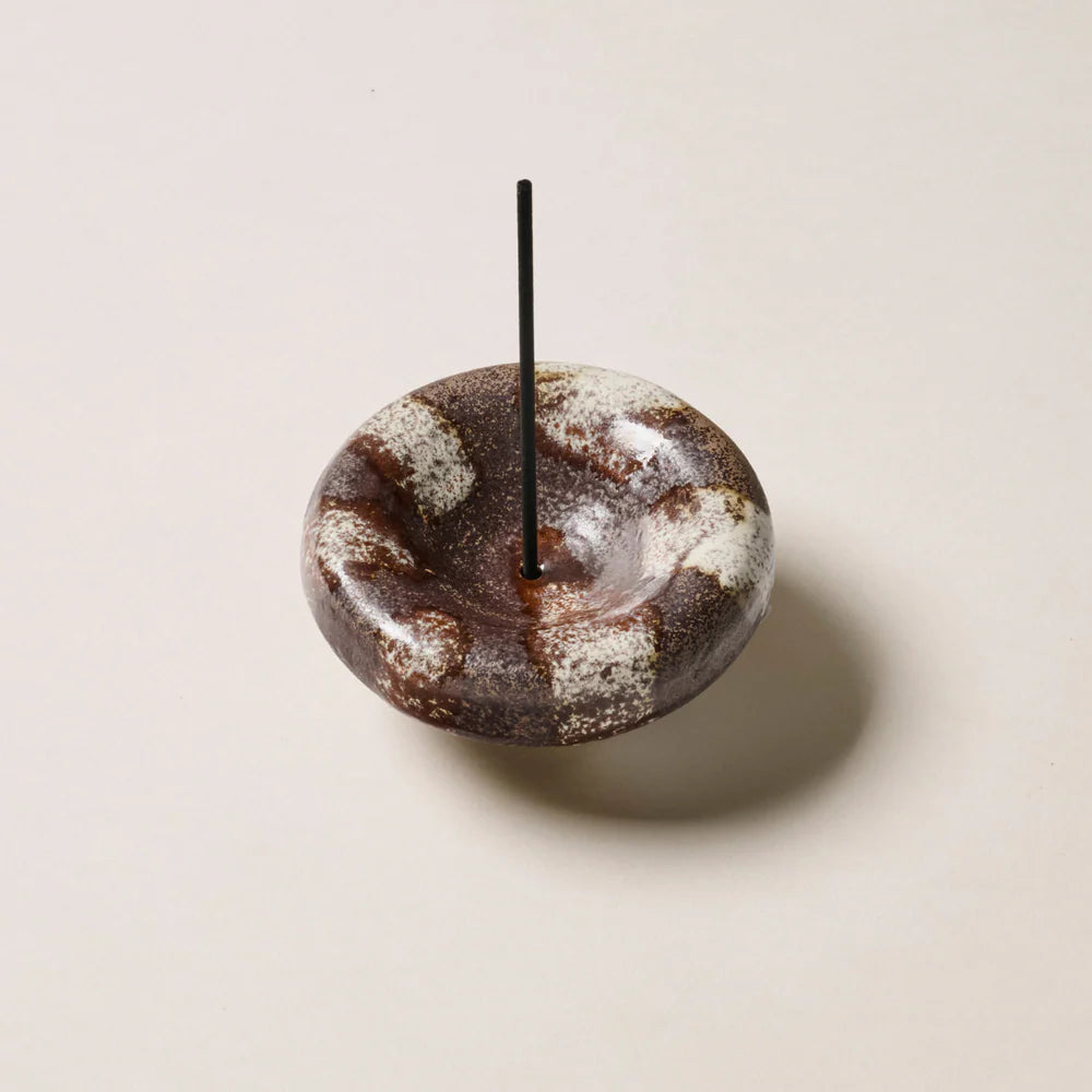 GENTLE HABITS THE VESSEL INCENSE HOLDER: CHOCOLATE