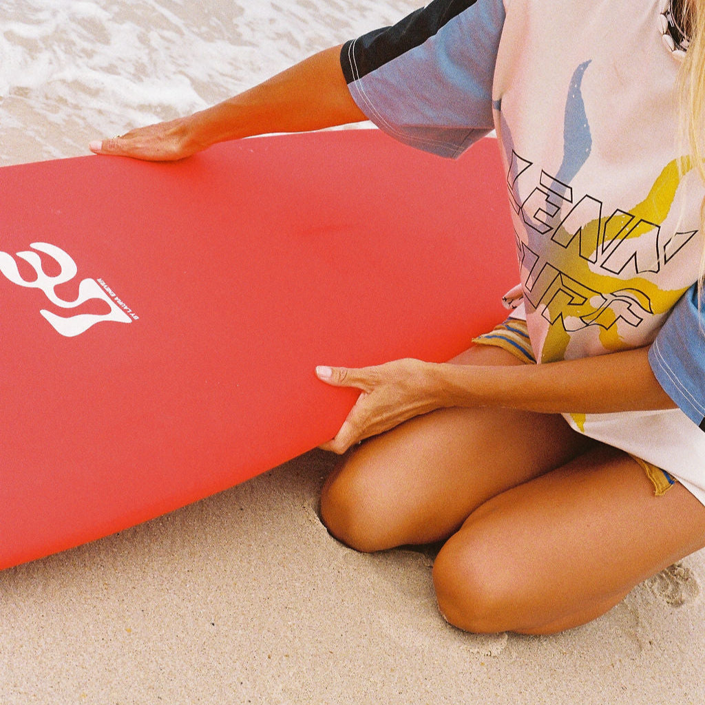 LENN LABEL SURF TEE: ADULTS