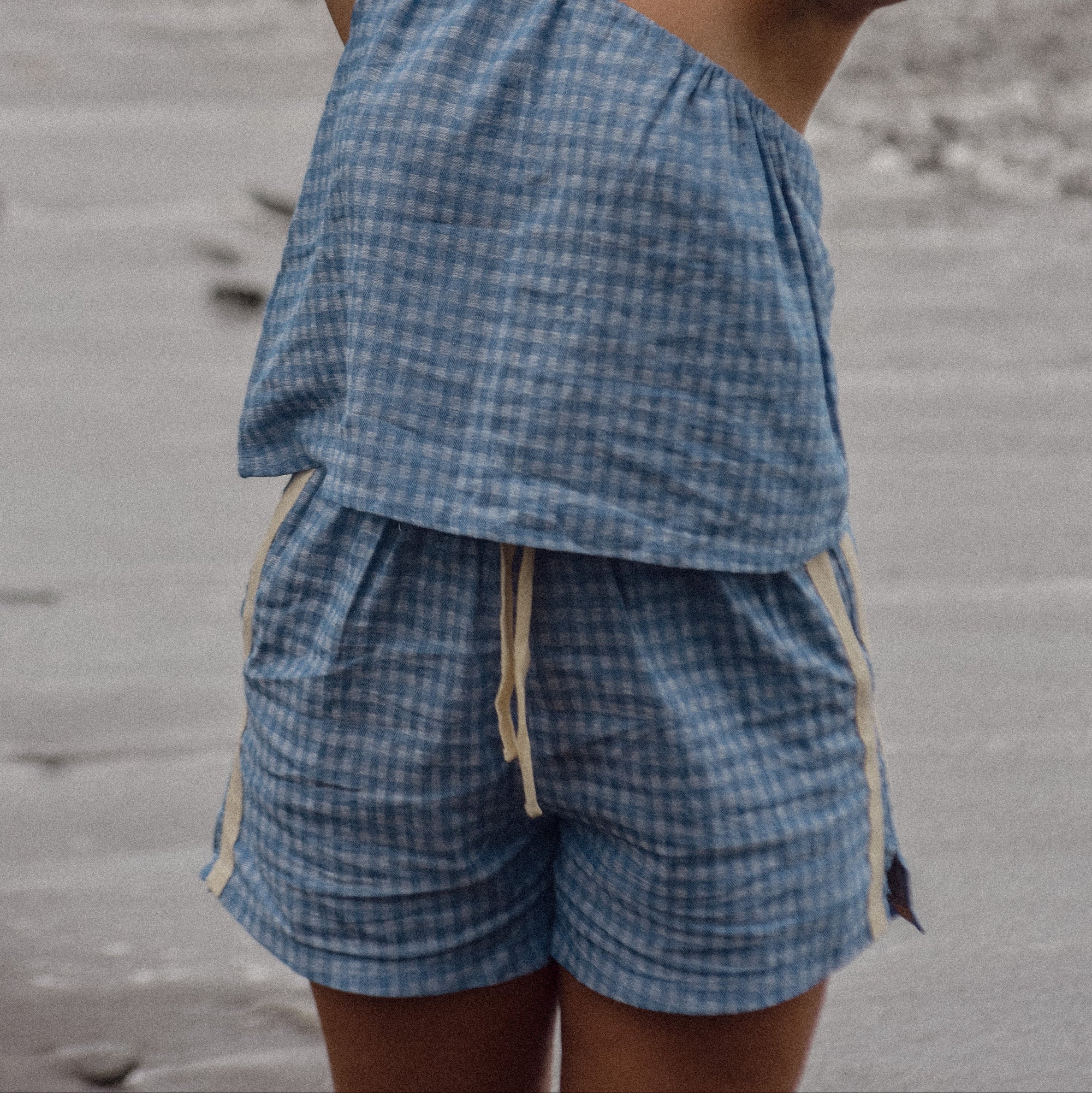 ATMOSEA SHORT: BLUE GINGHAM