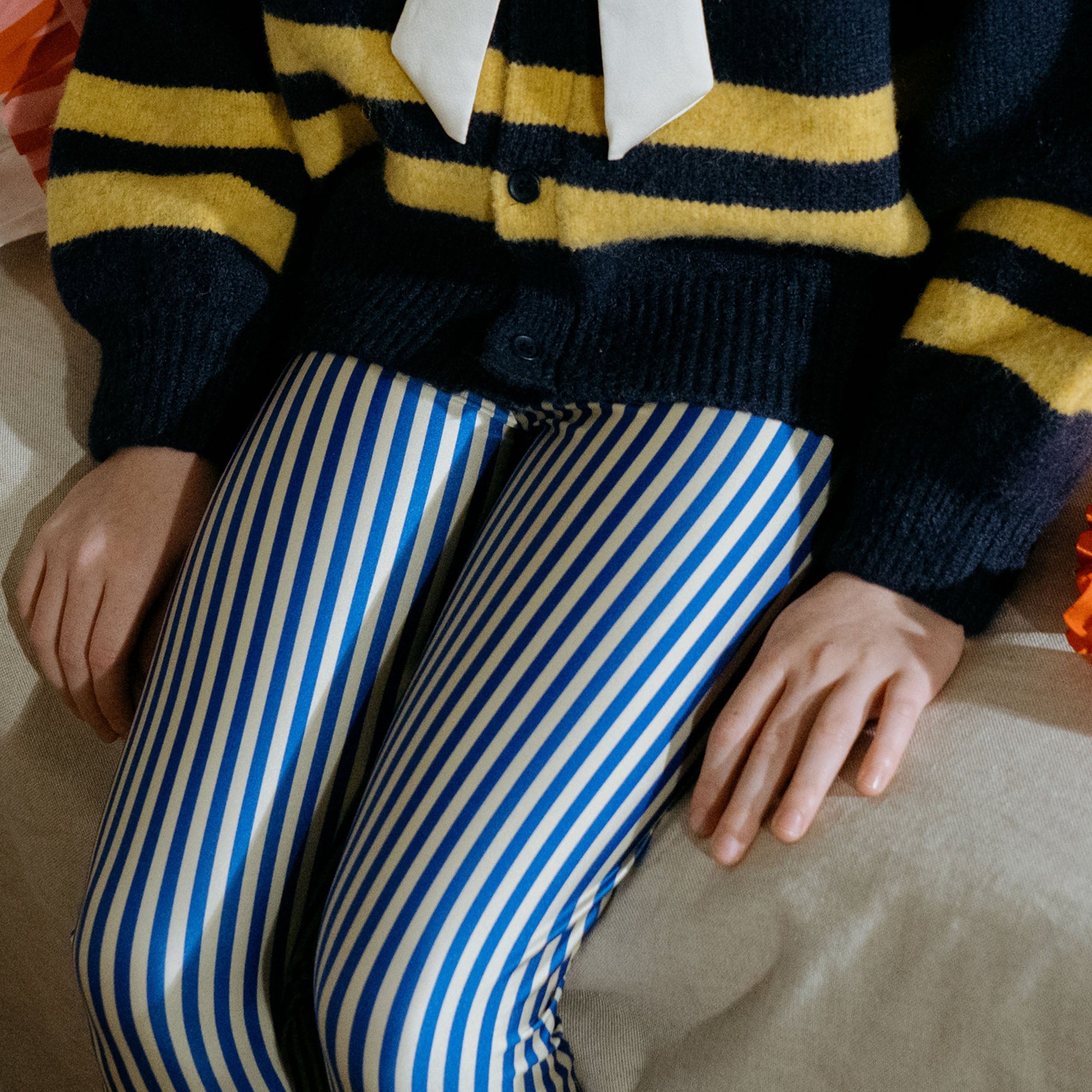 TINY COTTONS STRIPES SHINY LEGGINGS: DARK BLUE
