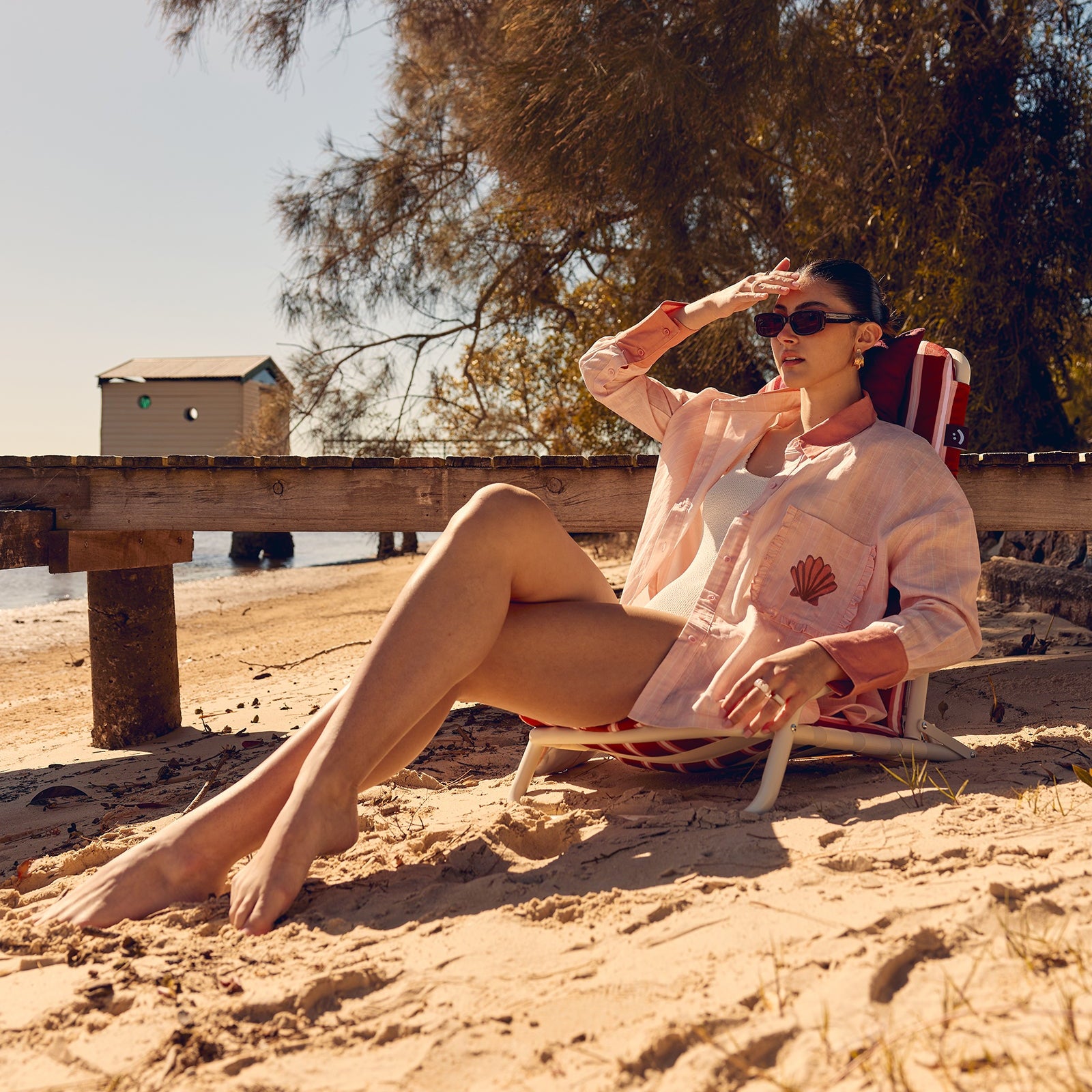 THE SOMEWHERE CO LUXE BEACH LOUNGER: KEEPSAKES