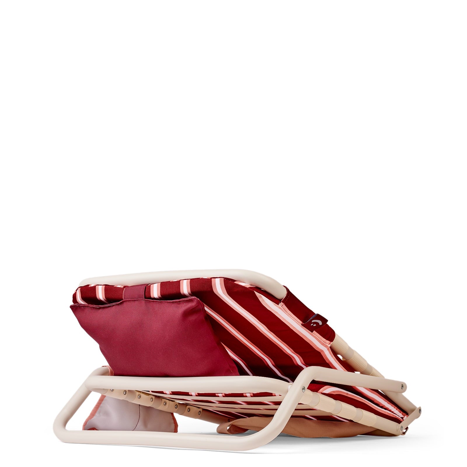 THE SOMEWHERE CO LUXE BEACH LOUNGER: KEEPSAKES