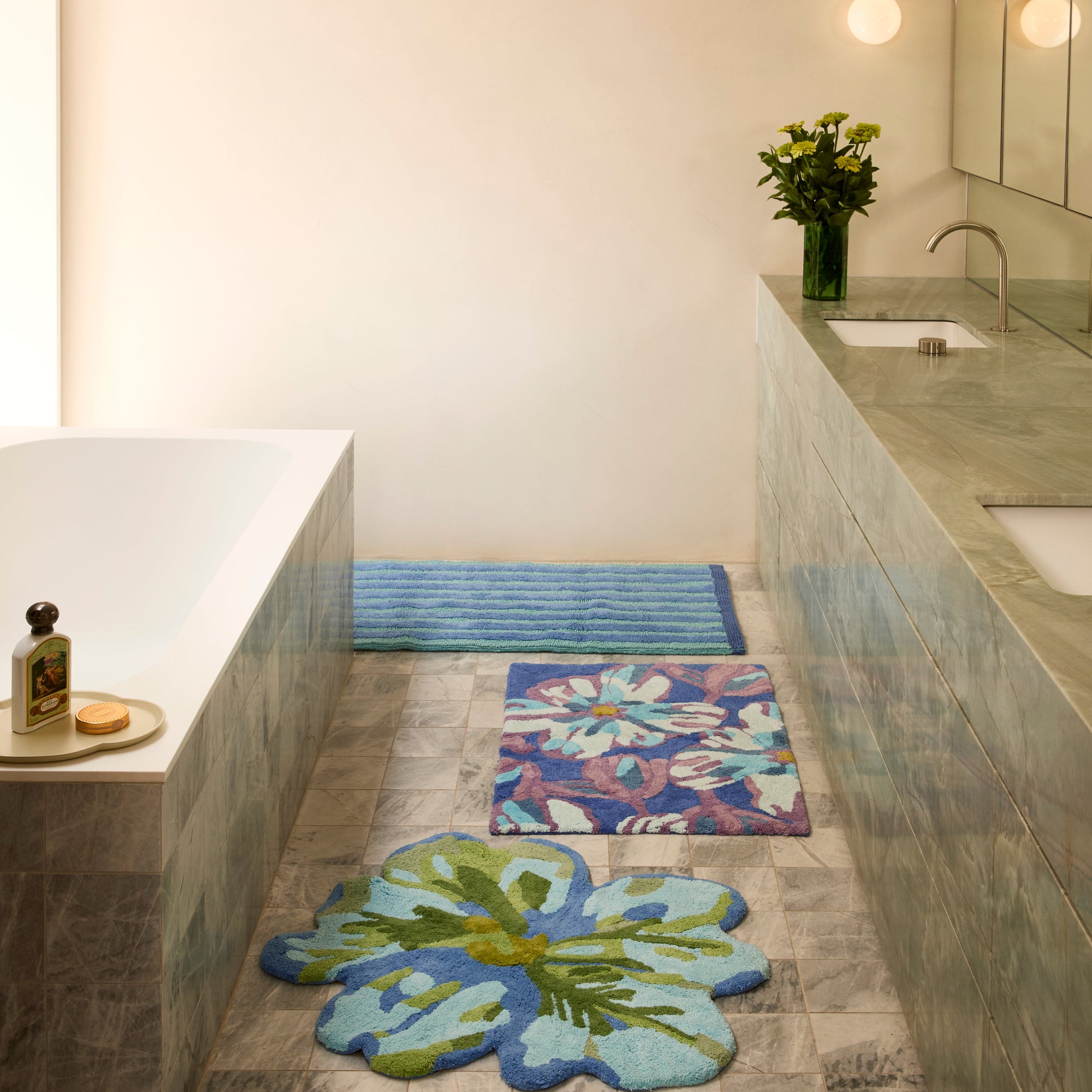 BONNIE AND NEIL TULIP BATH MAT: BLUE/ GREEN
