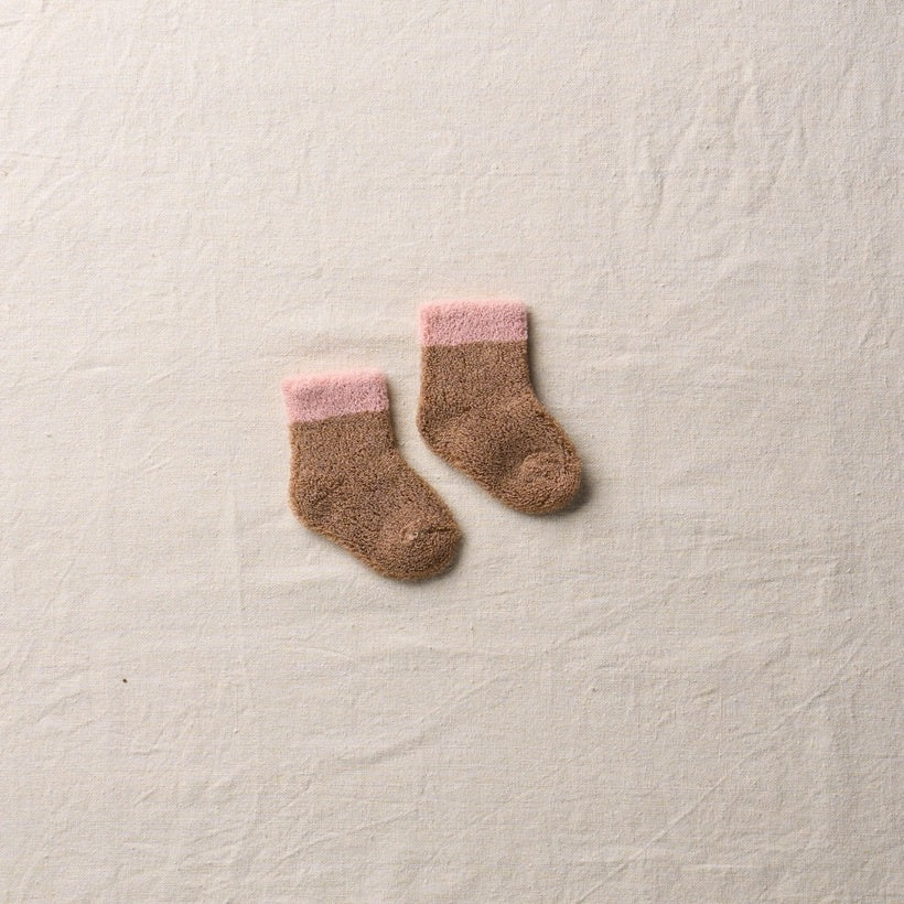 YAHAE ORGANIC COTTON YAK PILE BABY SOCKS: BROWN