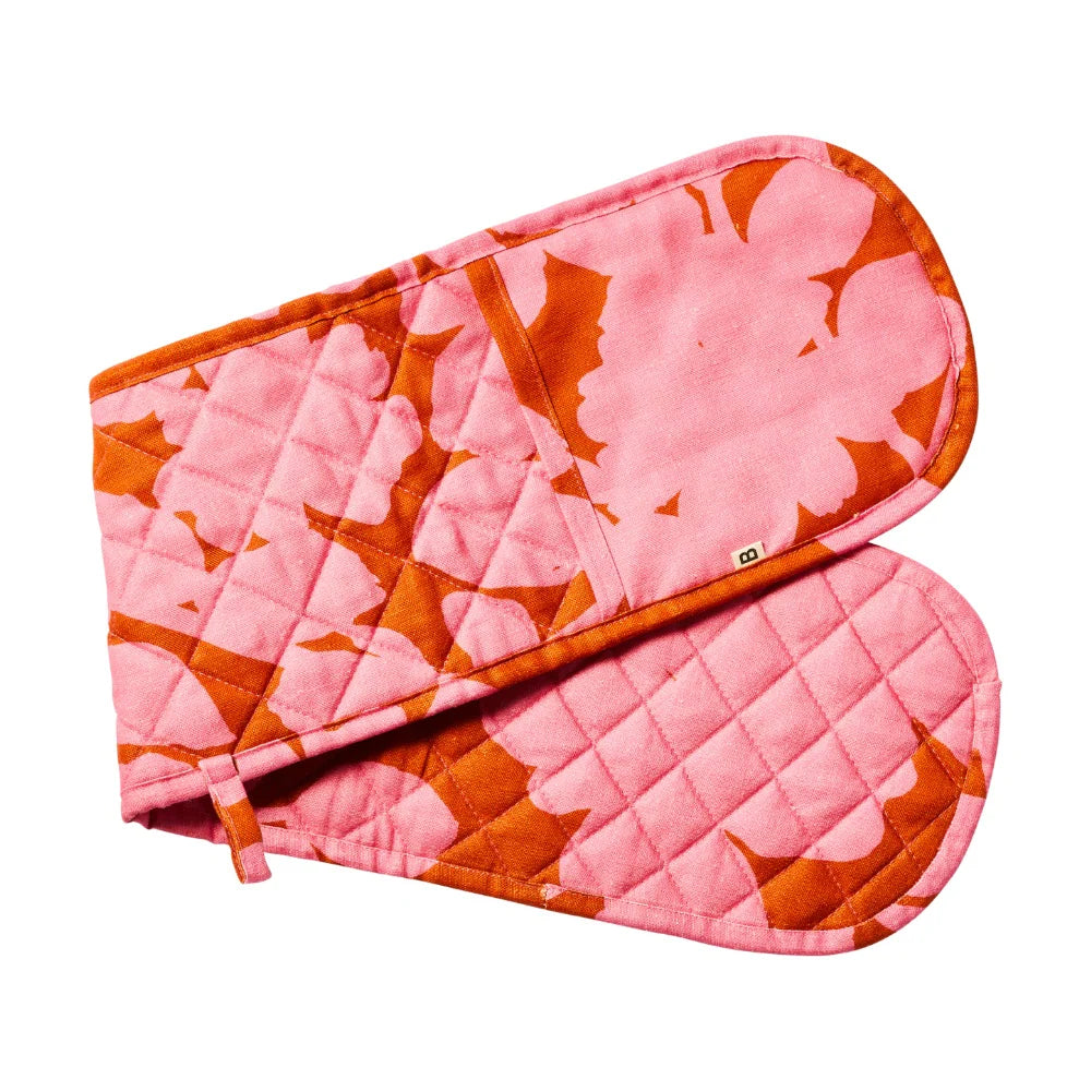 BONNIE AND NEIL LONG POT HOLDER: CARMINE PINK