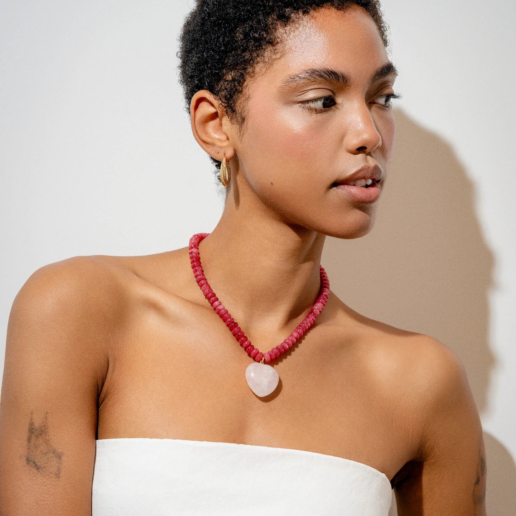 CRYSTAL HAZE DUA NECKLACE: ROSE QUARTS