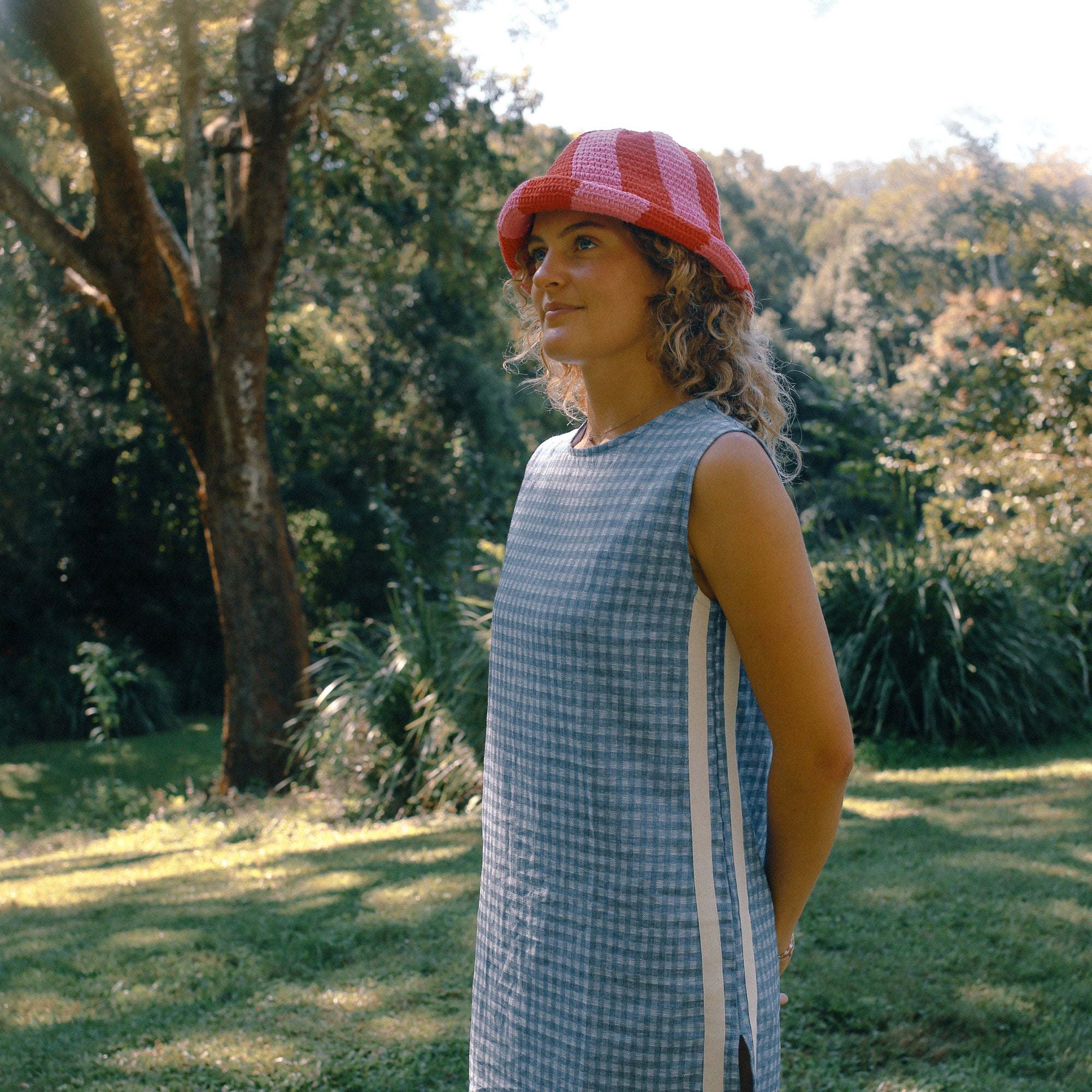 ATMOSEA CROCHET HAT: PINK/RED