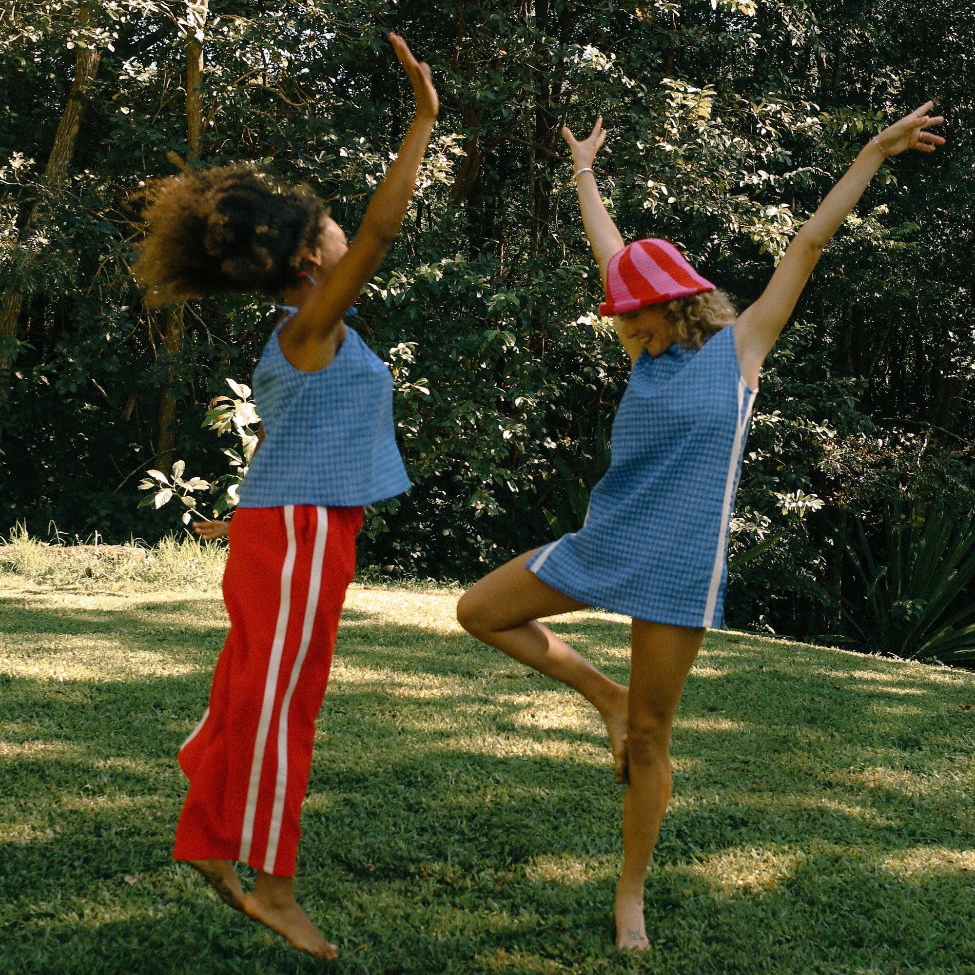 ATMOSEA CROCHET HAT: PINK/RED