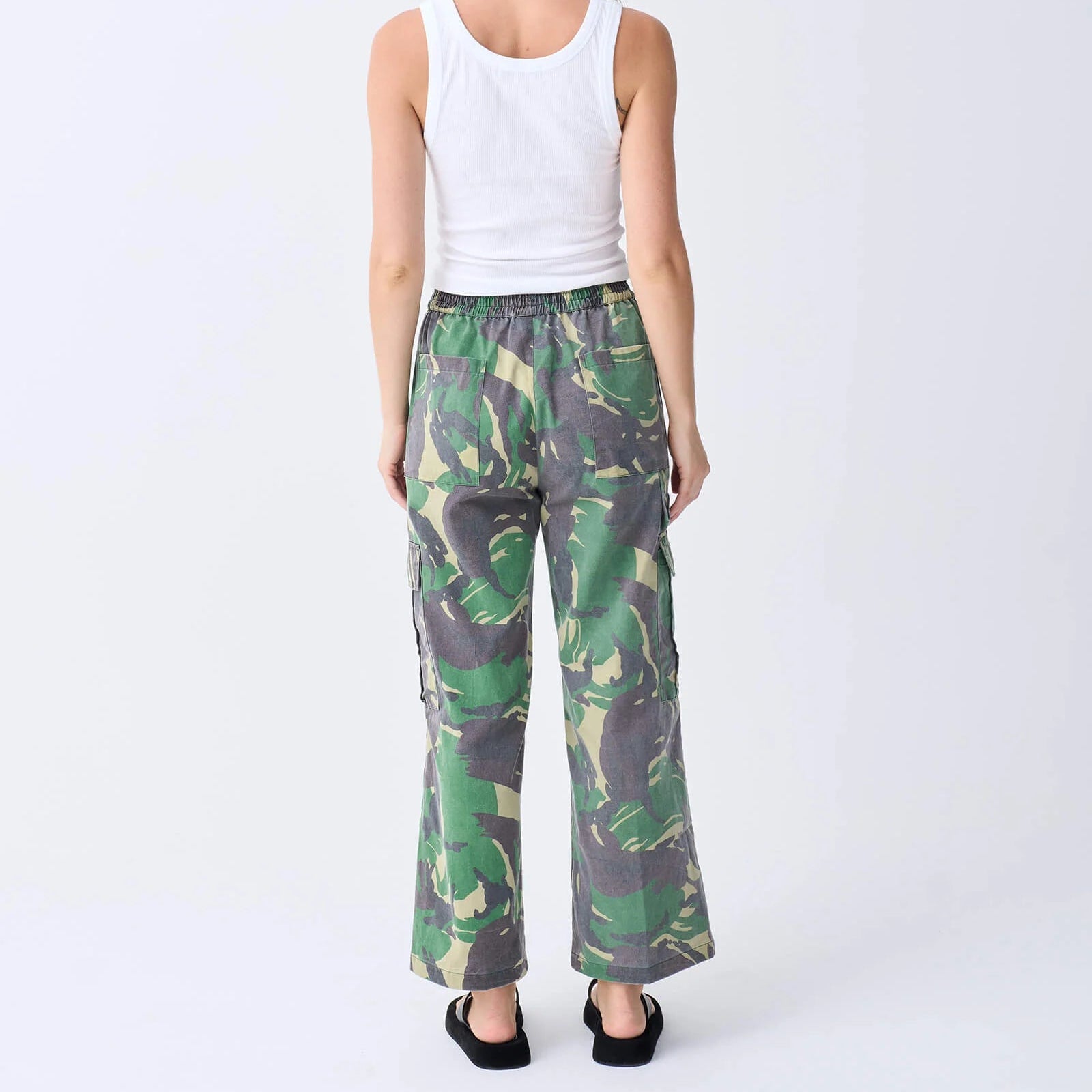 NEAR THE SEA CARGO: WASHED ARMY