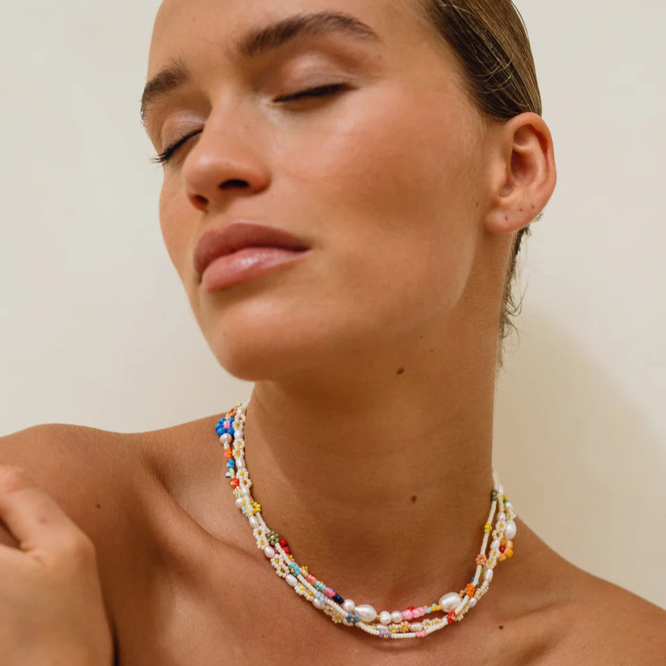 ANNI LU DAISY FLOWER NECKLACE