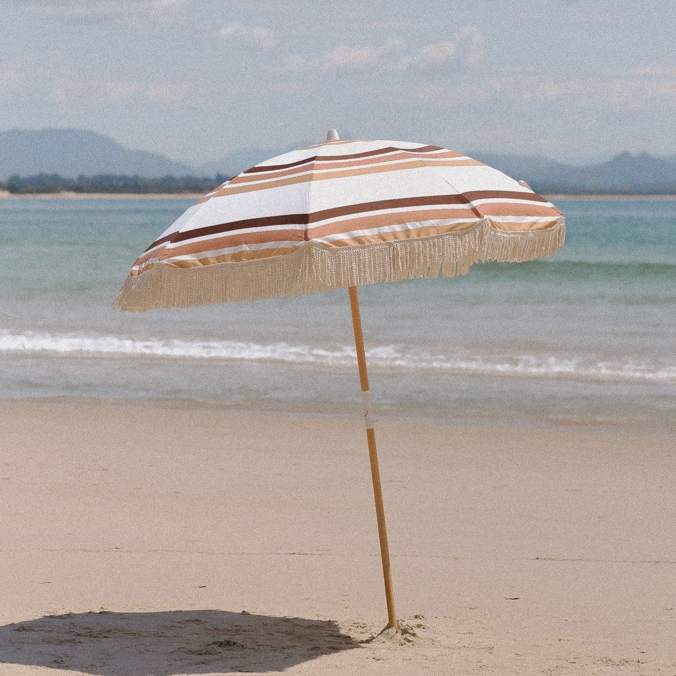 SUNDAY SUPPLY CO SUN VALLEY BEACH UMBRELLA