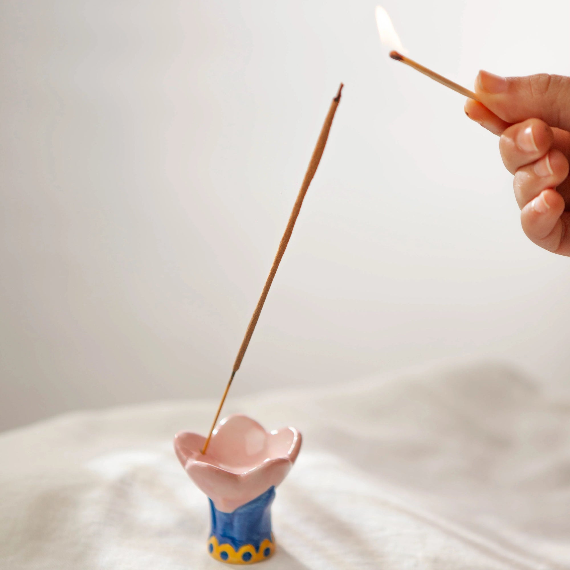 DOIY BLOOM INCENSE HOLDER