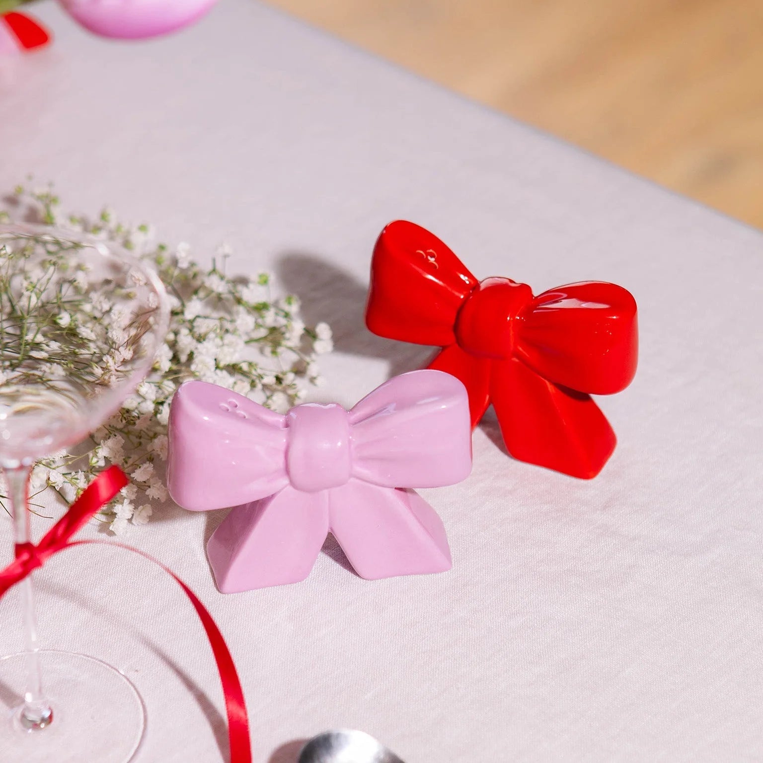 DOIY BOW SALT & PEPPER SHAKERS