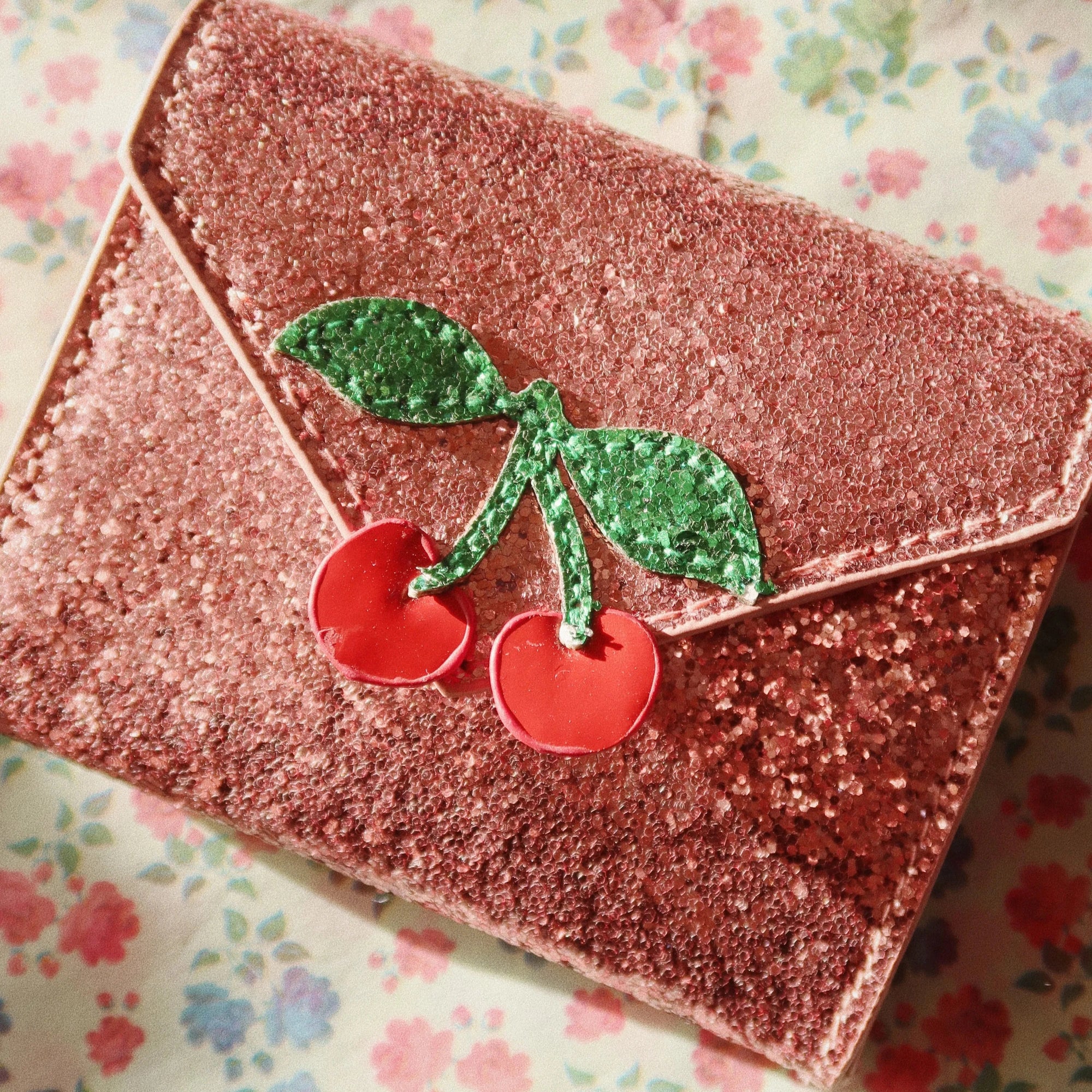 KONGES SLOJD LOVE LETTER WALLET: PINK GLITTER