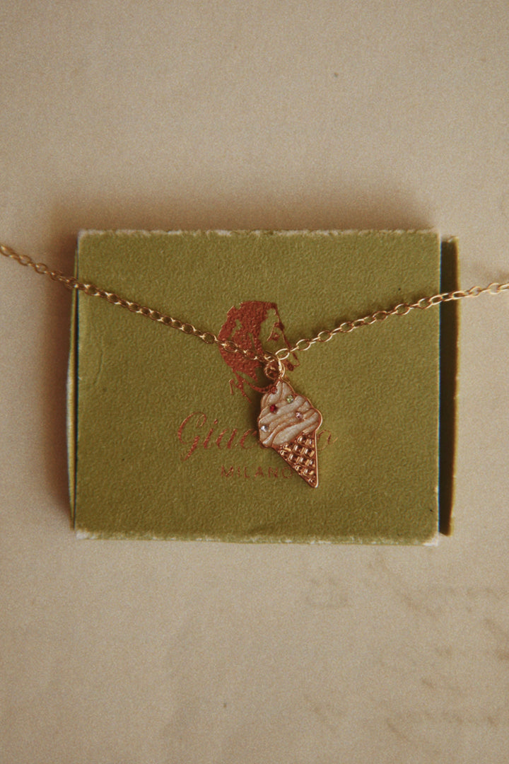 Konges Sløjd Sweet Jewellery Set - flat lay