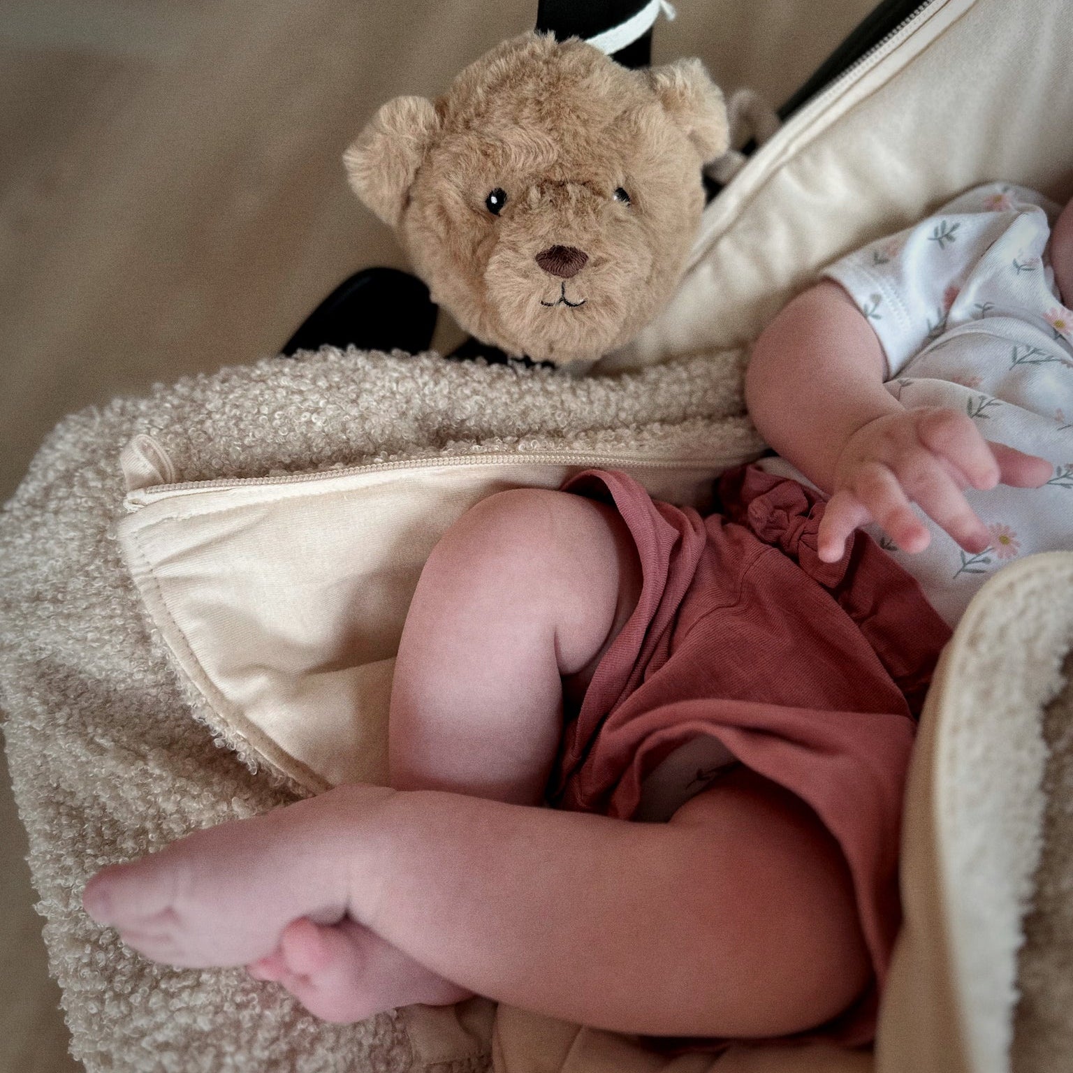 FLOW AMSTERDAM LOU COMFORTER ON THE GO: BROWN