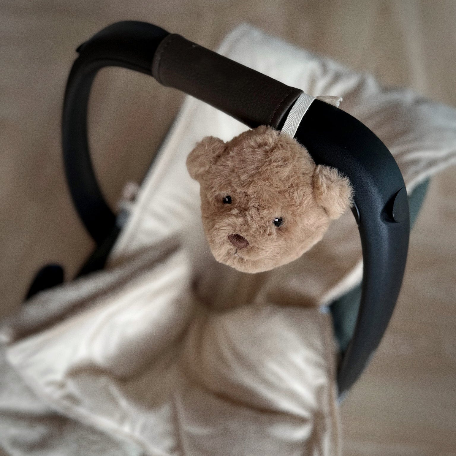 FLOW AMSTERDAM LOU COMFORTER ON THE GO: BROWN