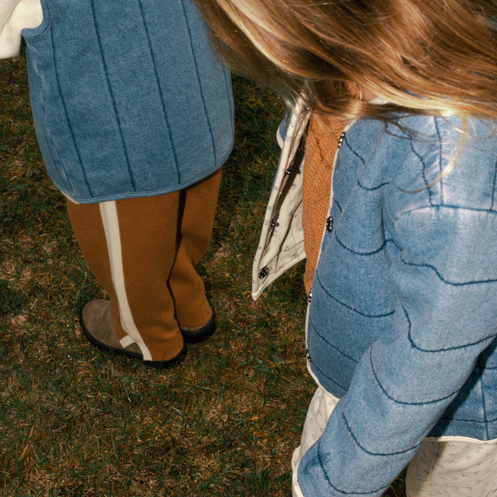 GROWN QUILTED REVERSIBLE JACKET: DENIM/GARDEN